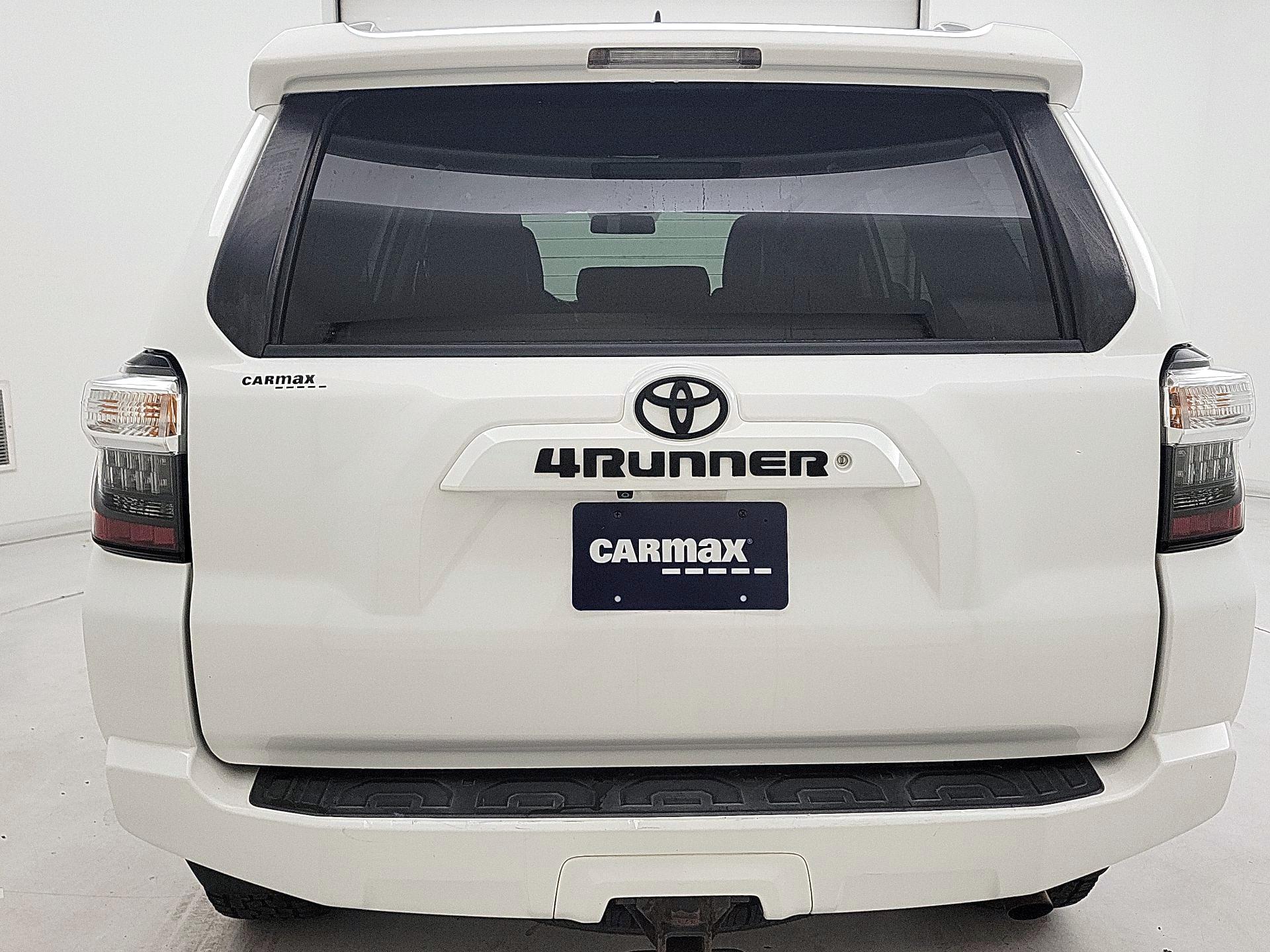 Thumbnail: 2016 Toyota 4Runner - 6
