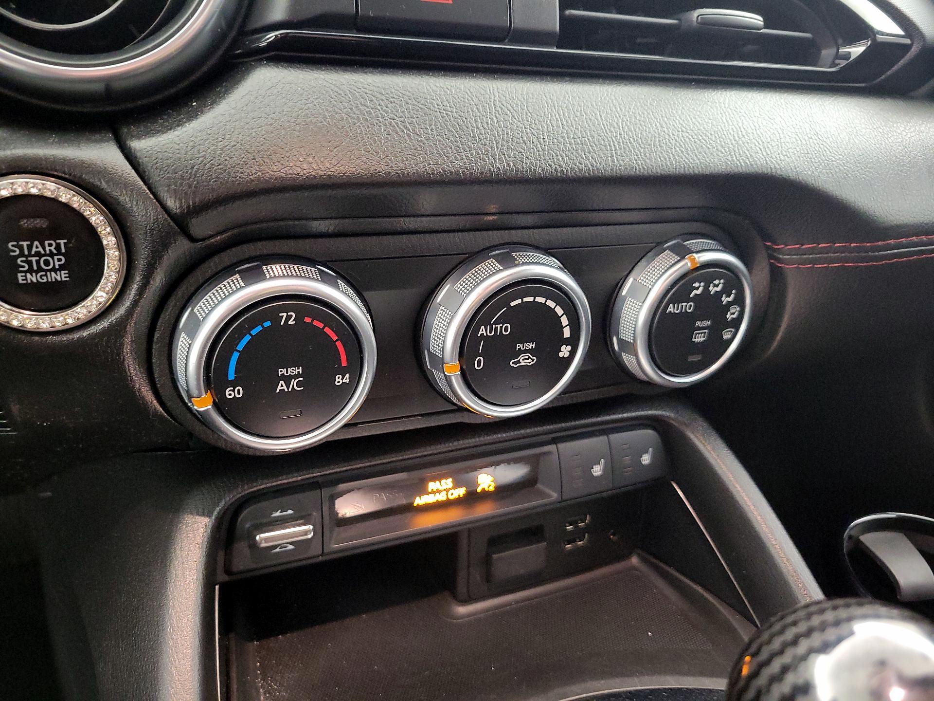 Thumbnail: 2018 Mazda MX-5 Miata - 15