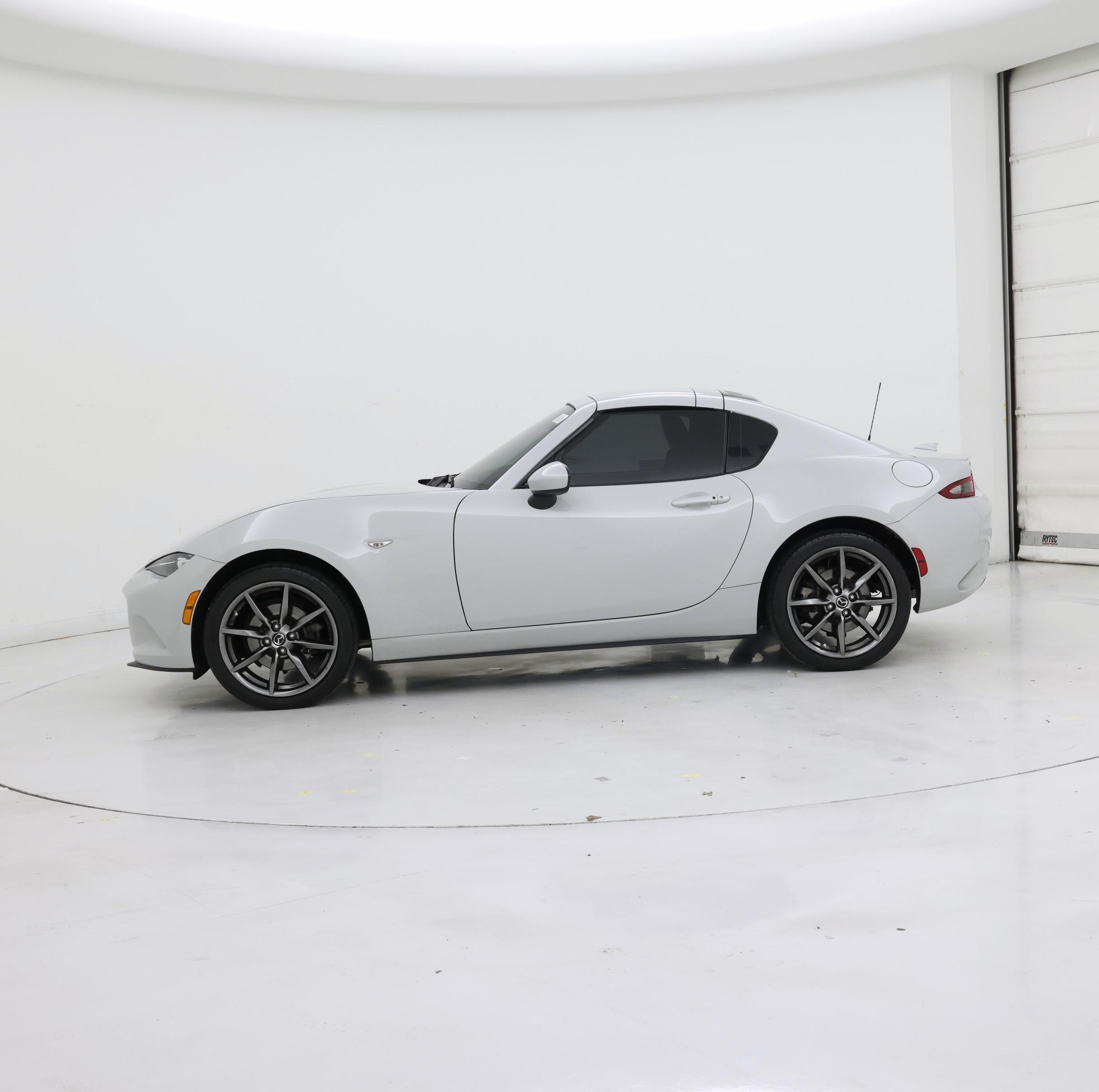 Thumbnail: 2018 Mazda MX-5 Miata - 3