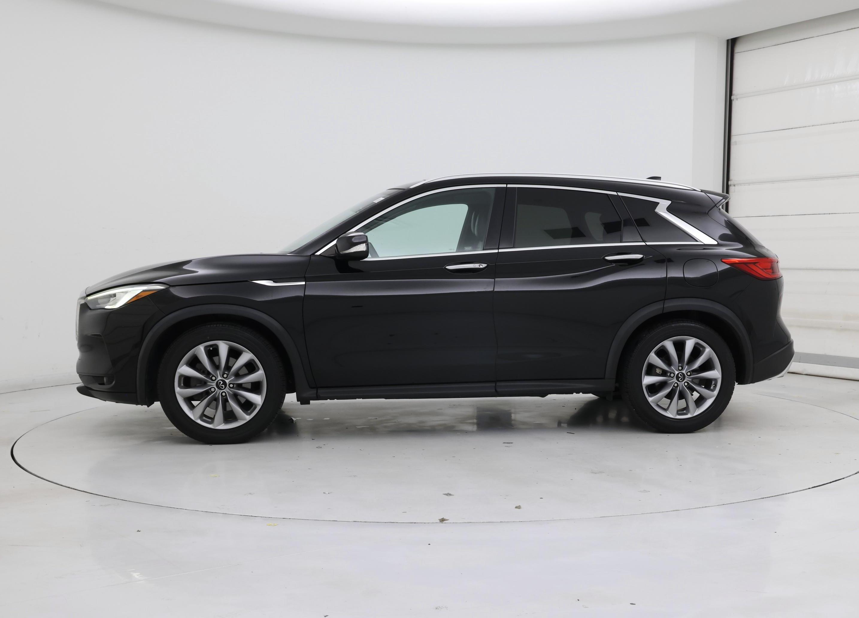 Thumbnail: 2020 INFINITI QX50 - 3