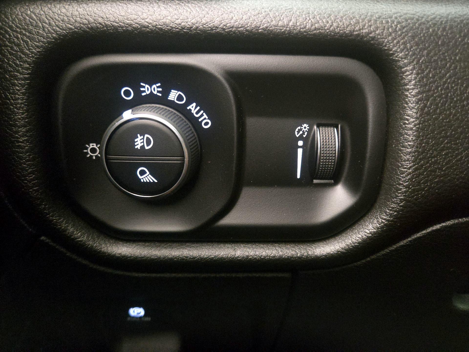 Thumbnail: 2025 RAM 1500 - 13