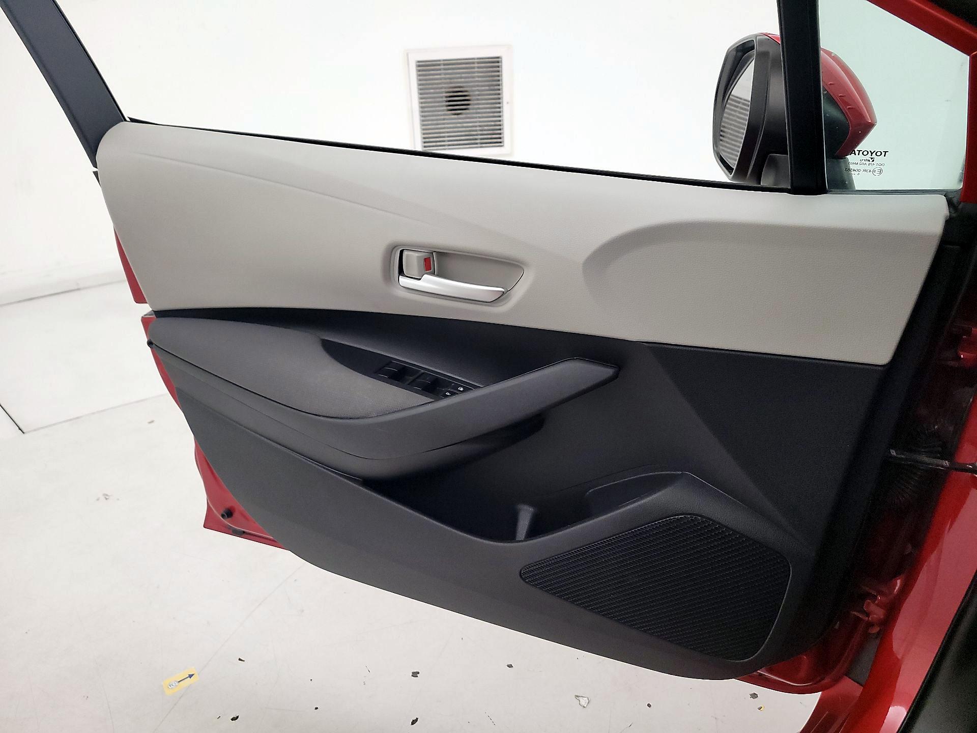 Thumbnail: 2021 Toyota Corolla - 12