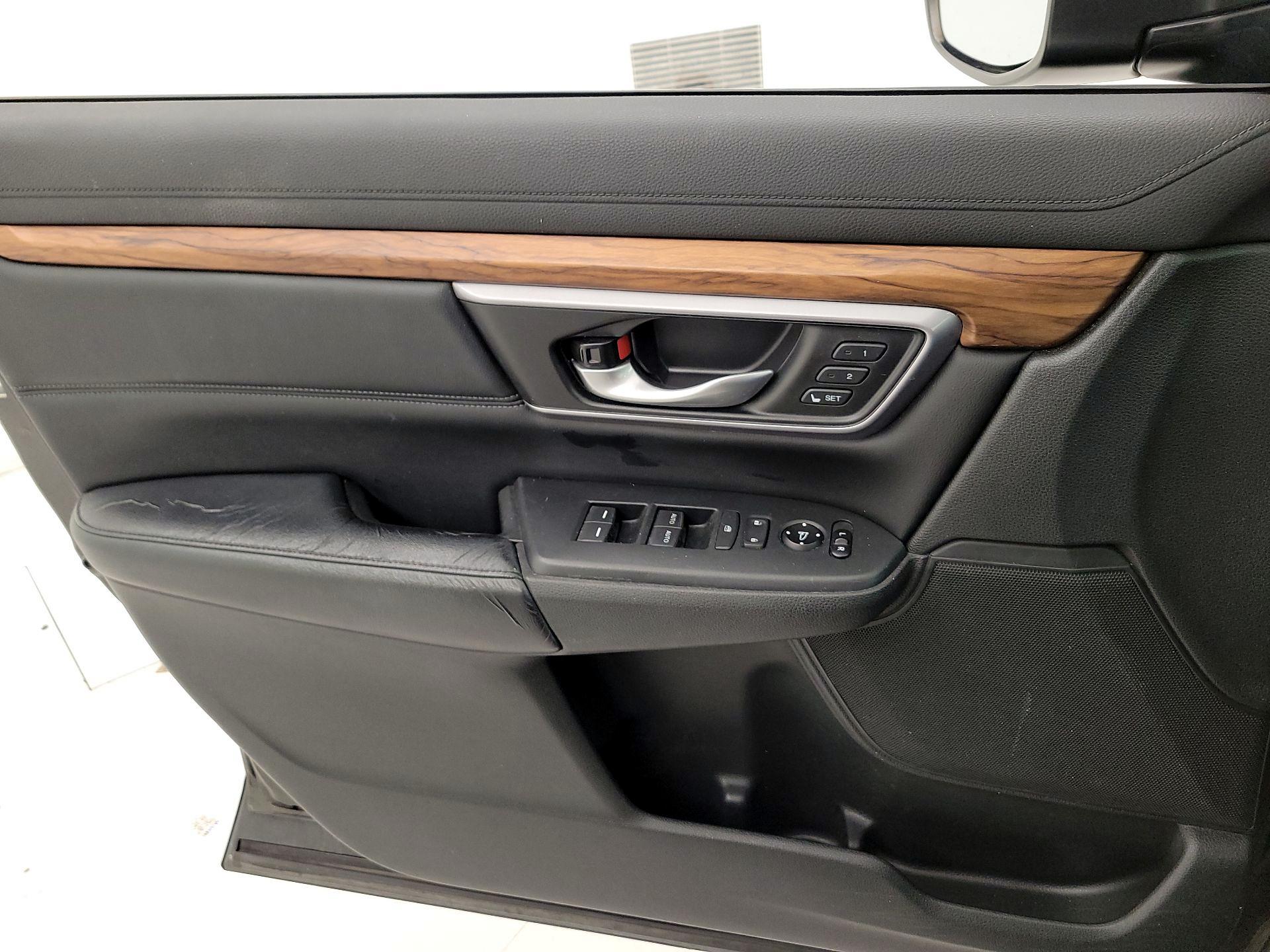 Thumbnail: 2017 Honda CR-V - 12