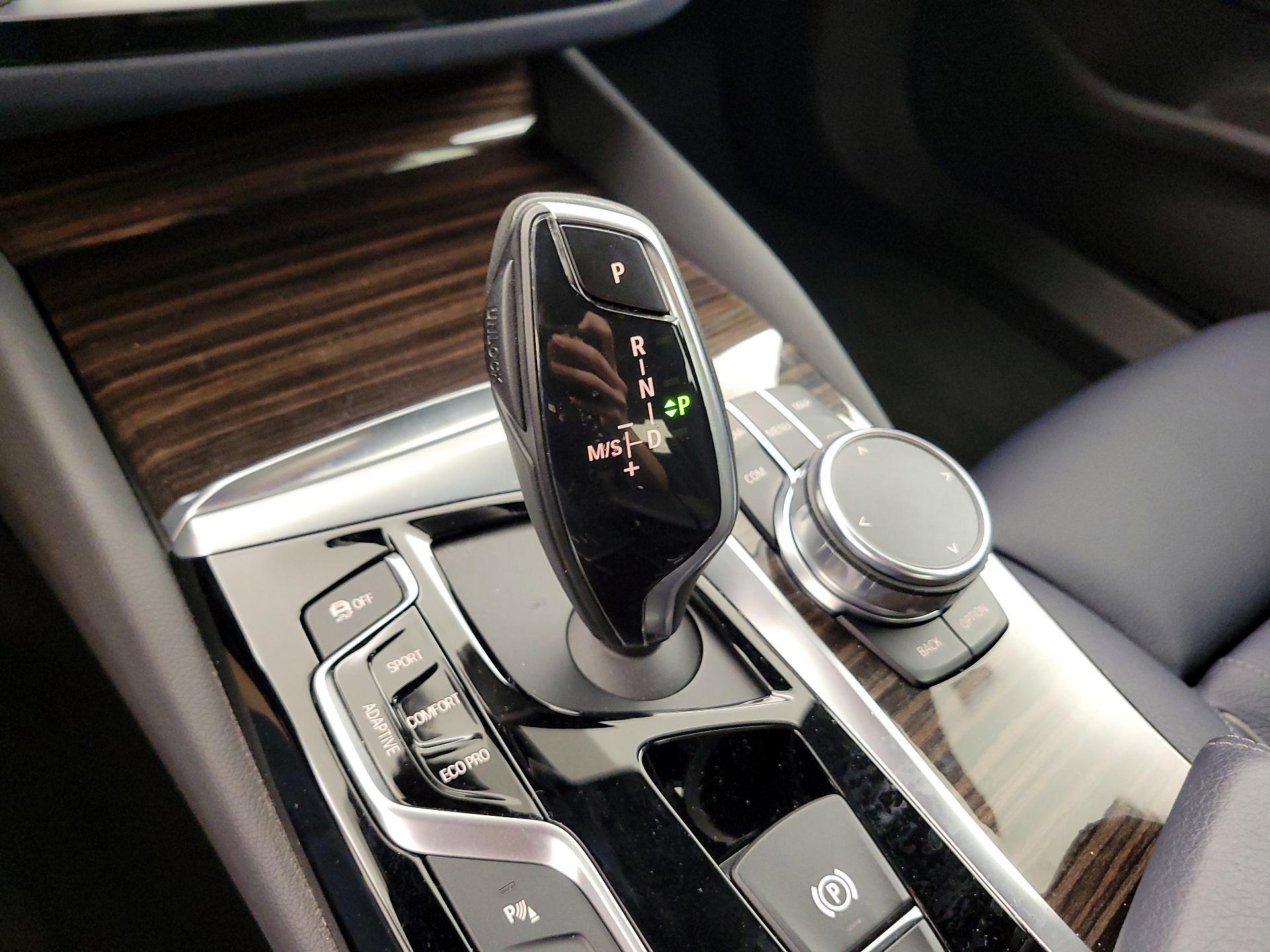 Thumbnail: 2018 BMW 5 Series - 18