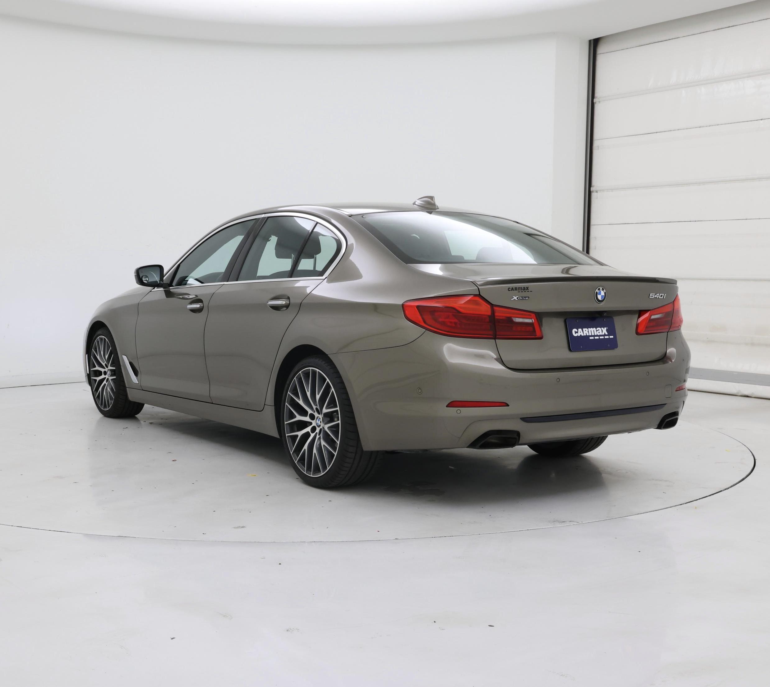 Thumbnail: 2018 BMW 5 Series - 2