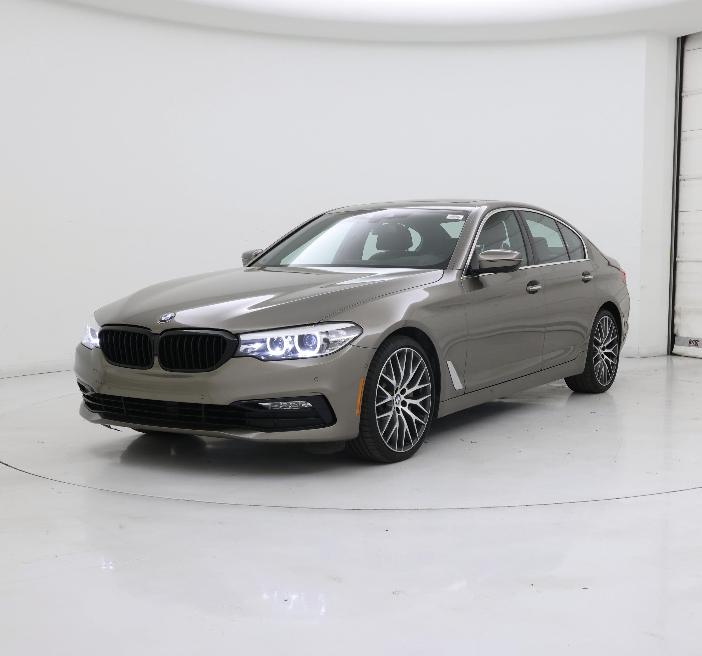 Thumbnail: 2018 BMW 5 Series - 4