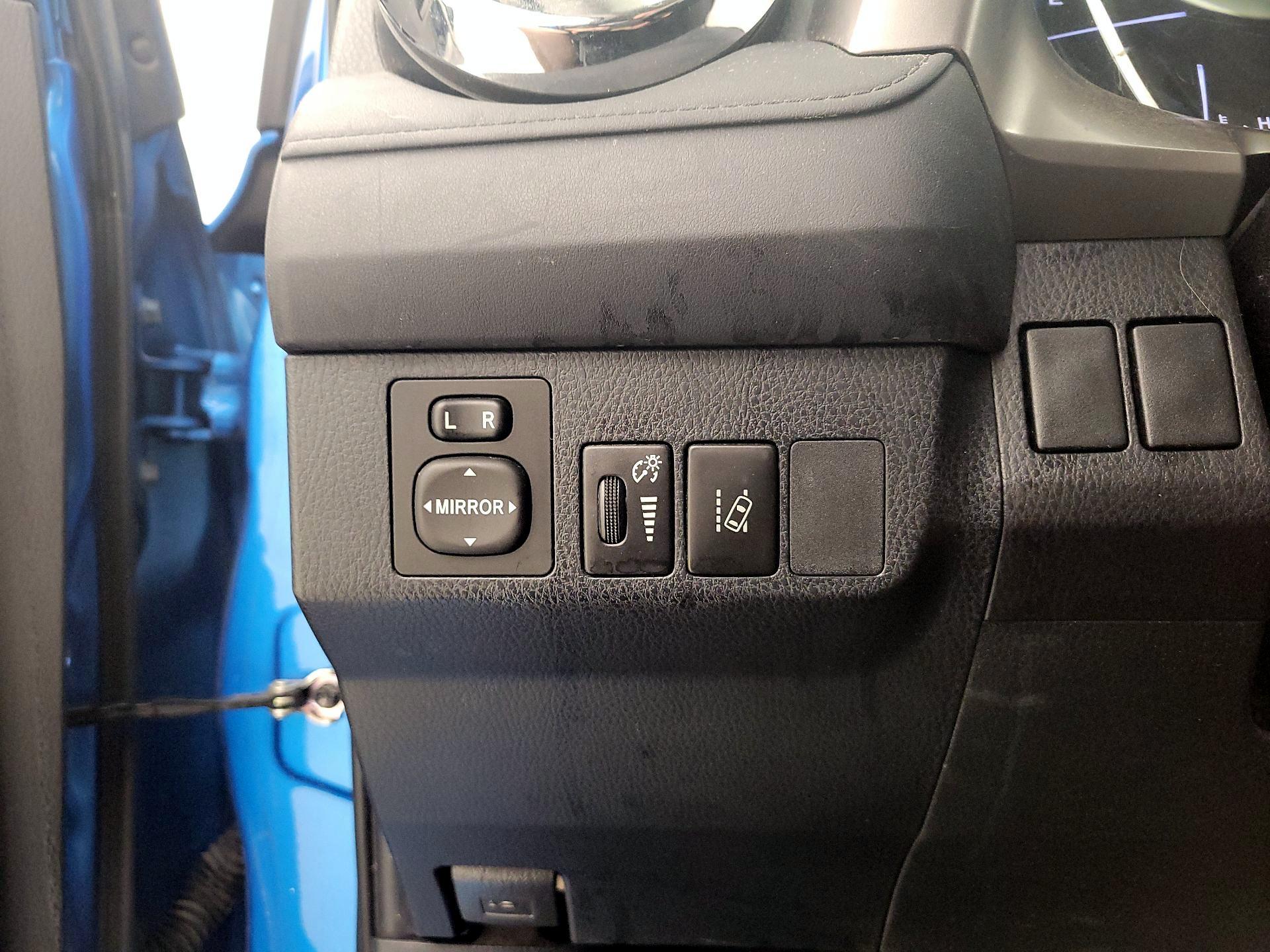 Thumbnail: 2017 Toyota RAV4 - 13