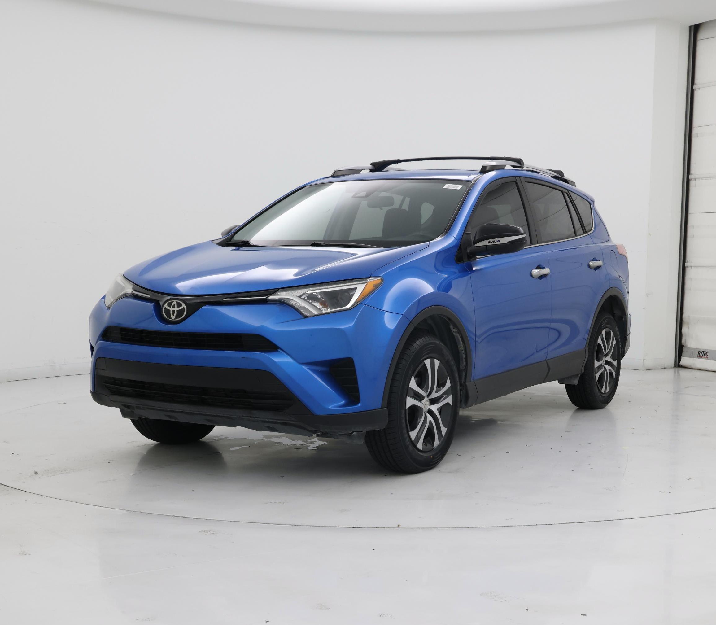 Thumbnail: 2017 Toyota RAV4 - 4