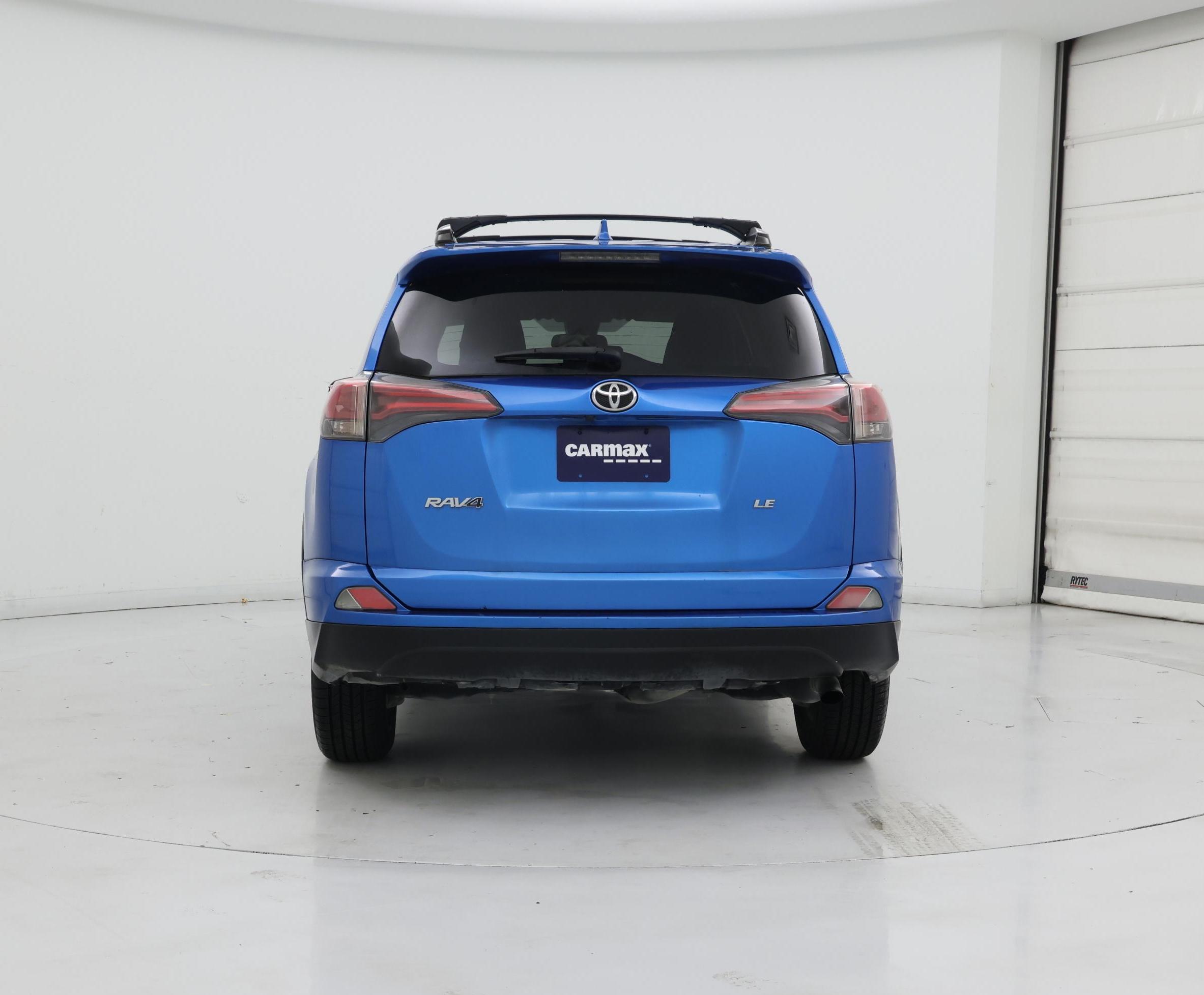 Thumbnail: 2017 Toyota RAV4 - 6