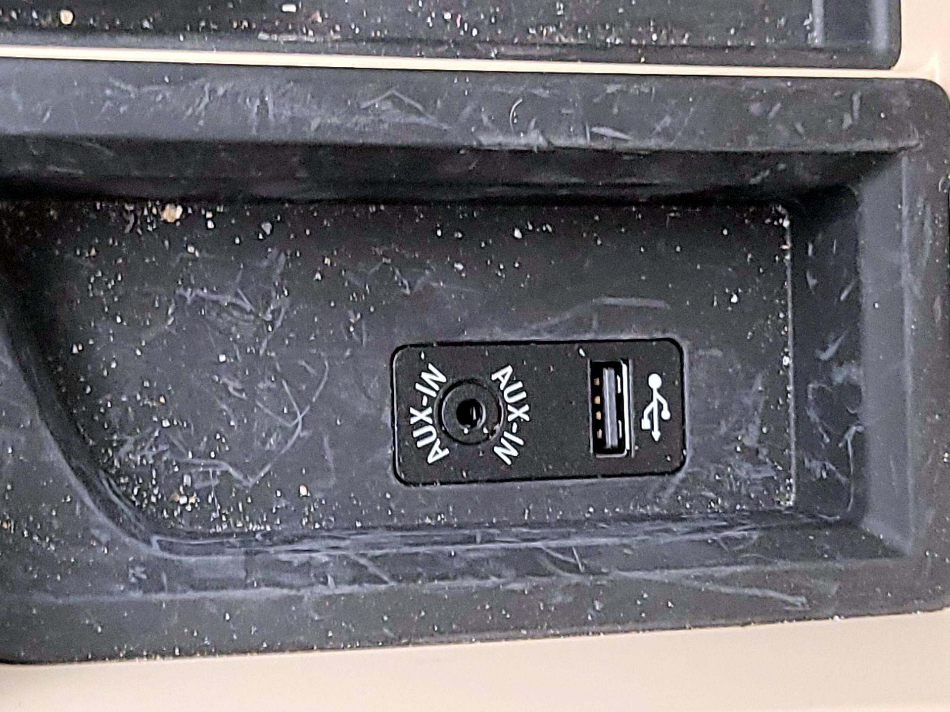 Thumbnail: 2015 BMW 3 Series - 17