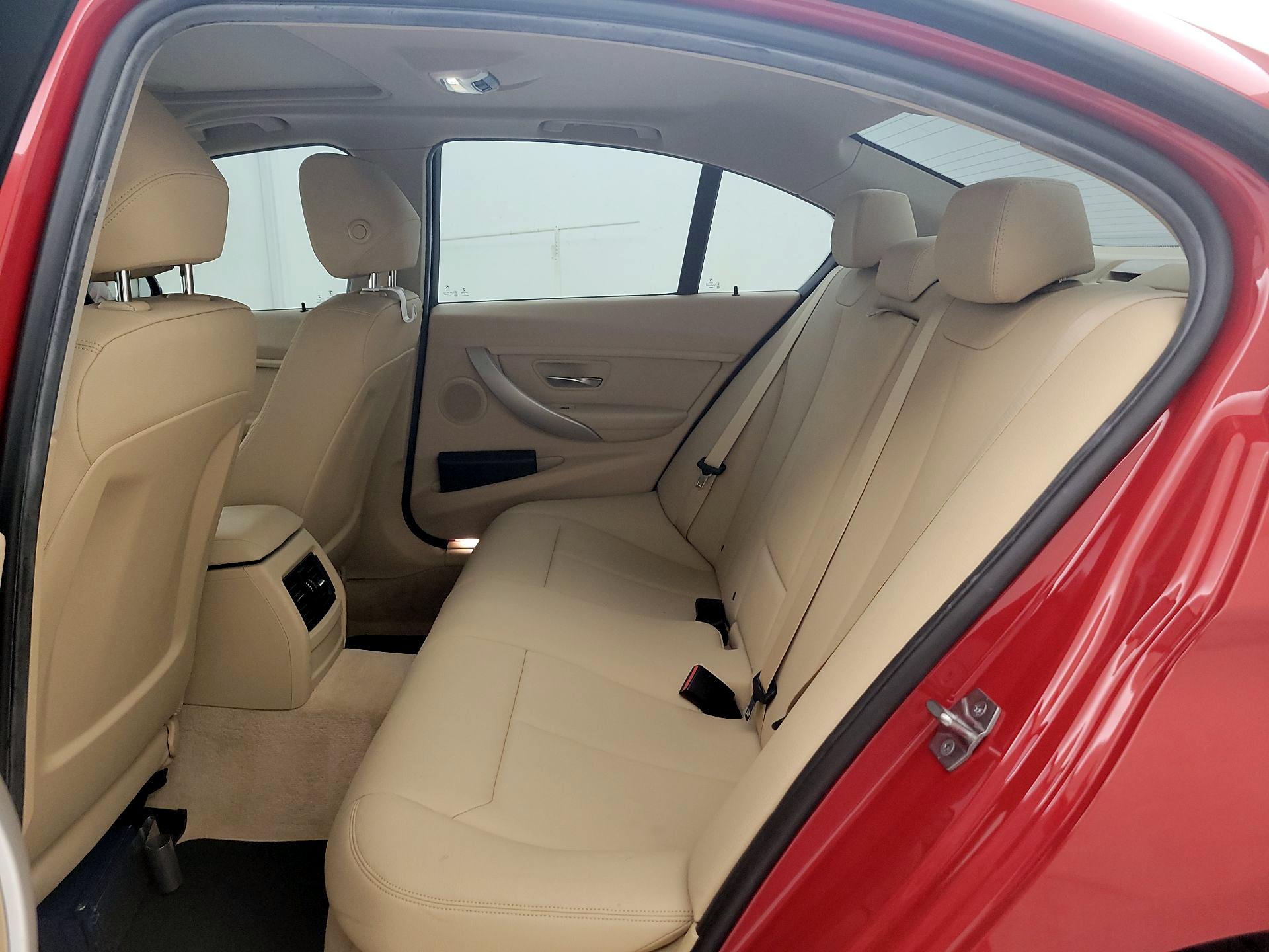 Thumbnail: 2015 BMW 3 Series - 19