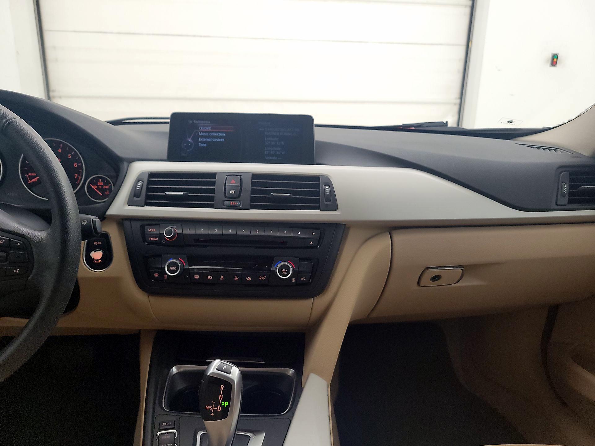 Thumbnail: 2015 BMW 3 Series - 8