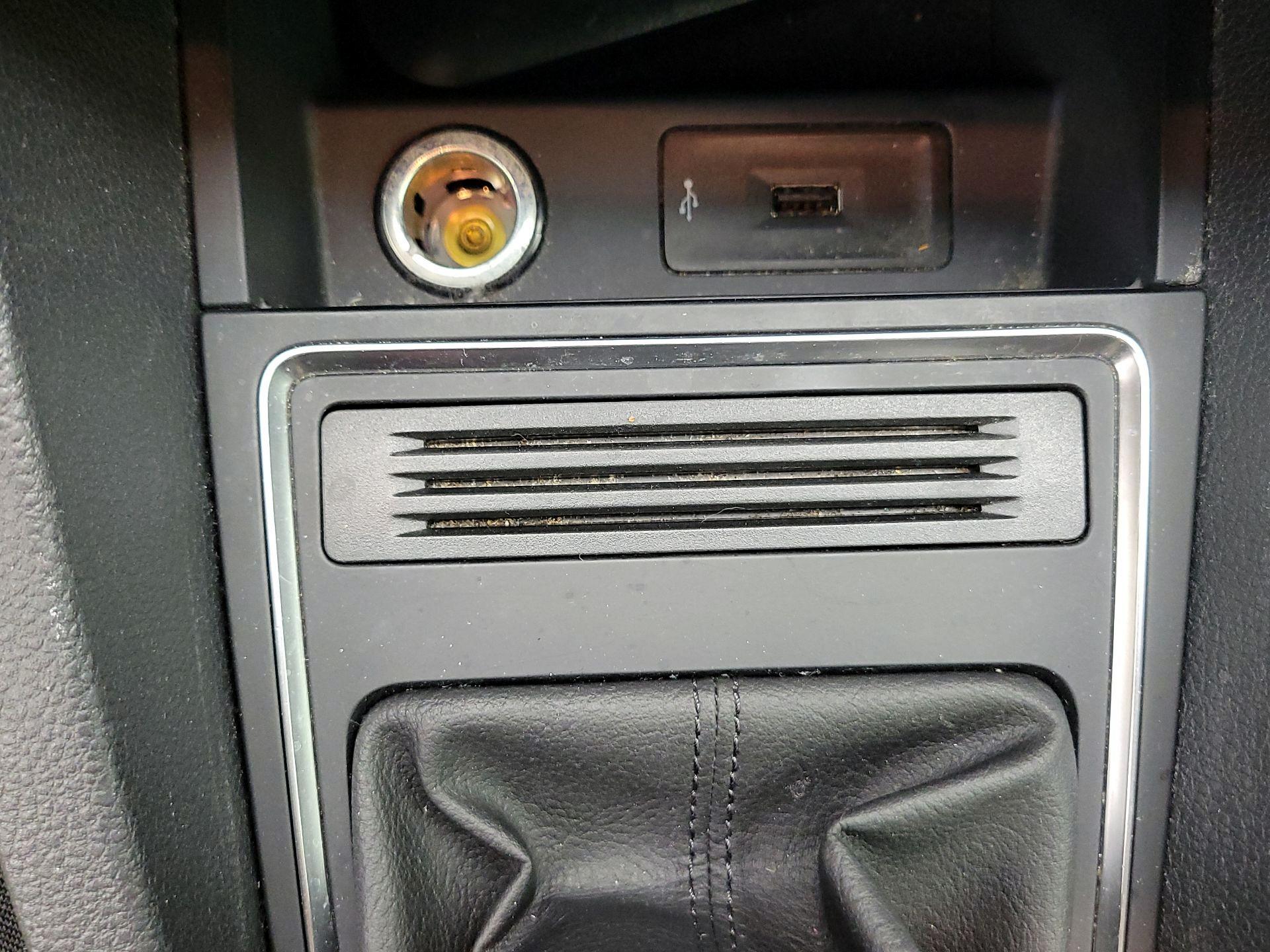 Thumbnail: 2017 Volkswagen Jetta - 18