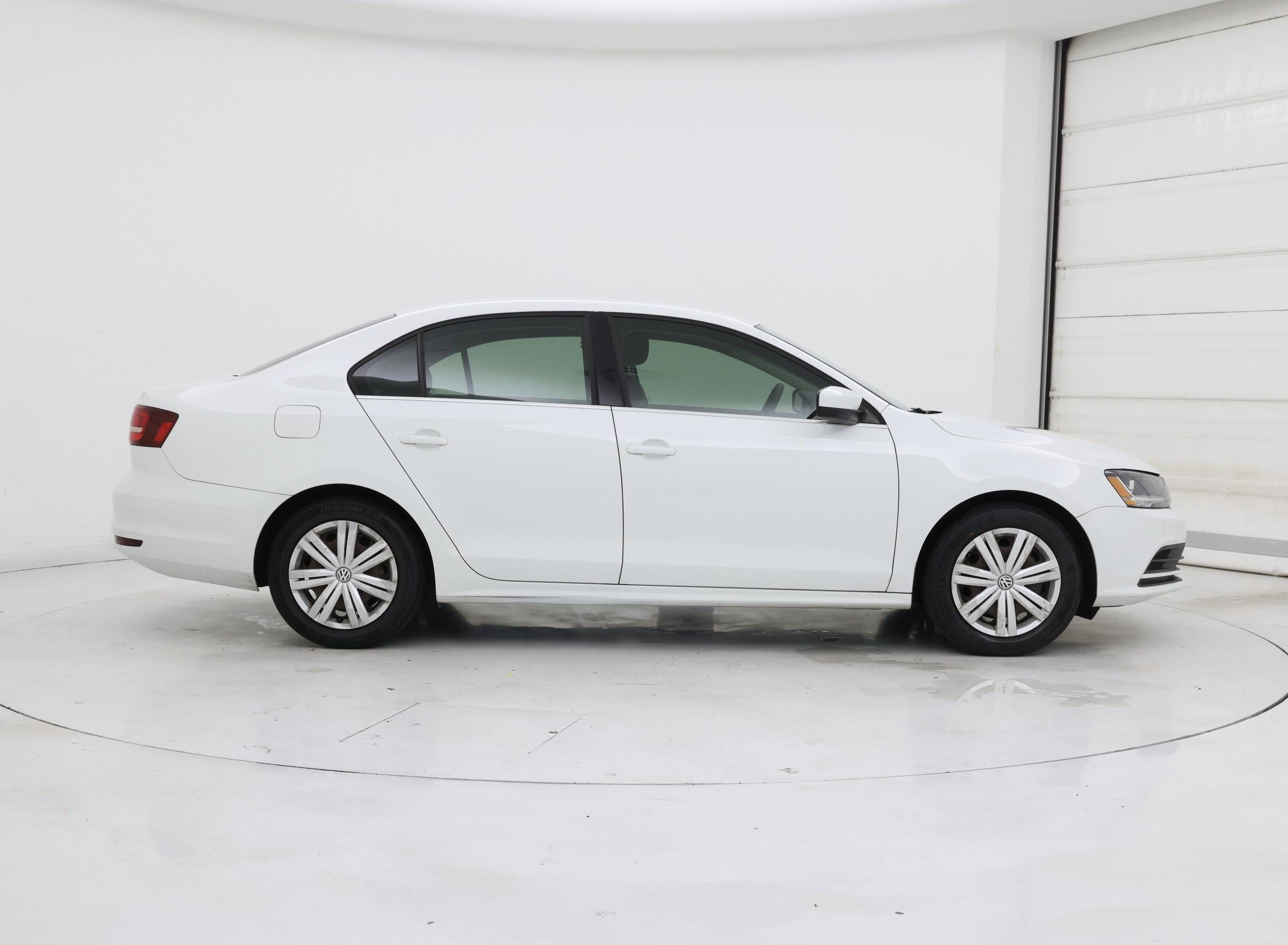 Thumbnail: 2017 Volkswagen Jetta - 7