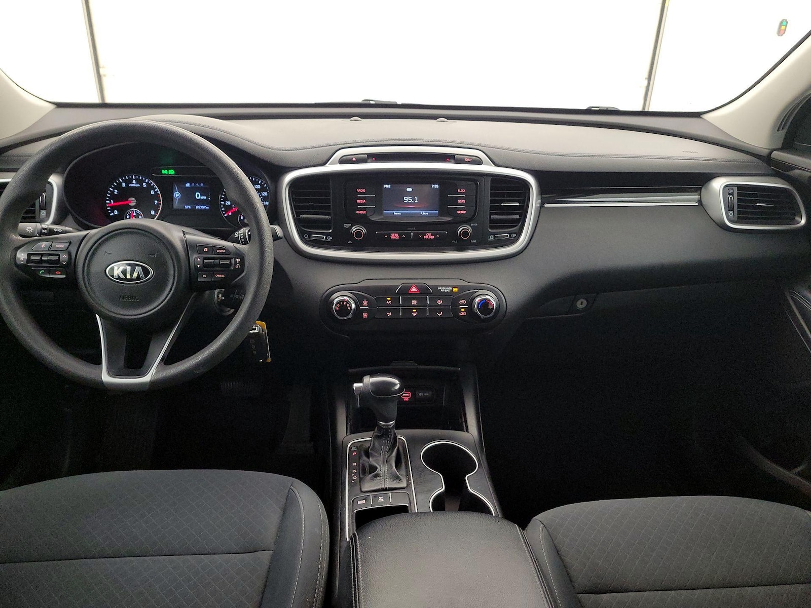 2017 Kia Sorento LX - Photo 8