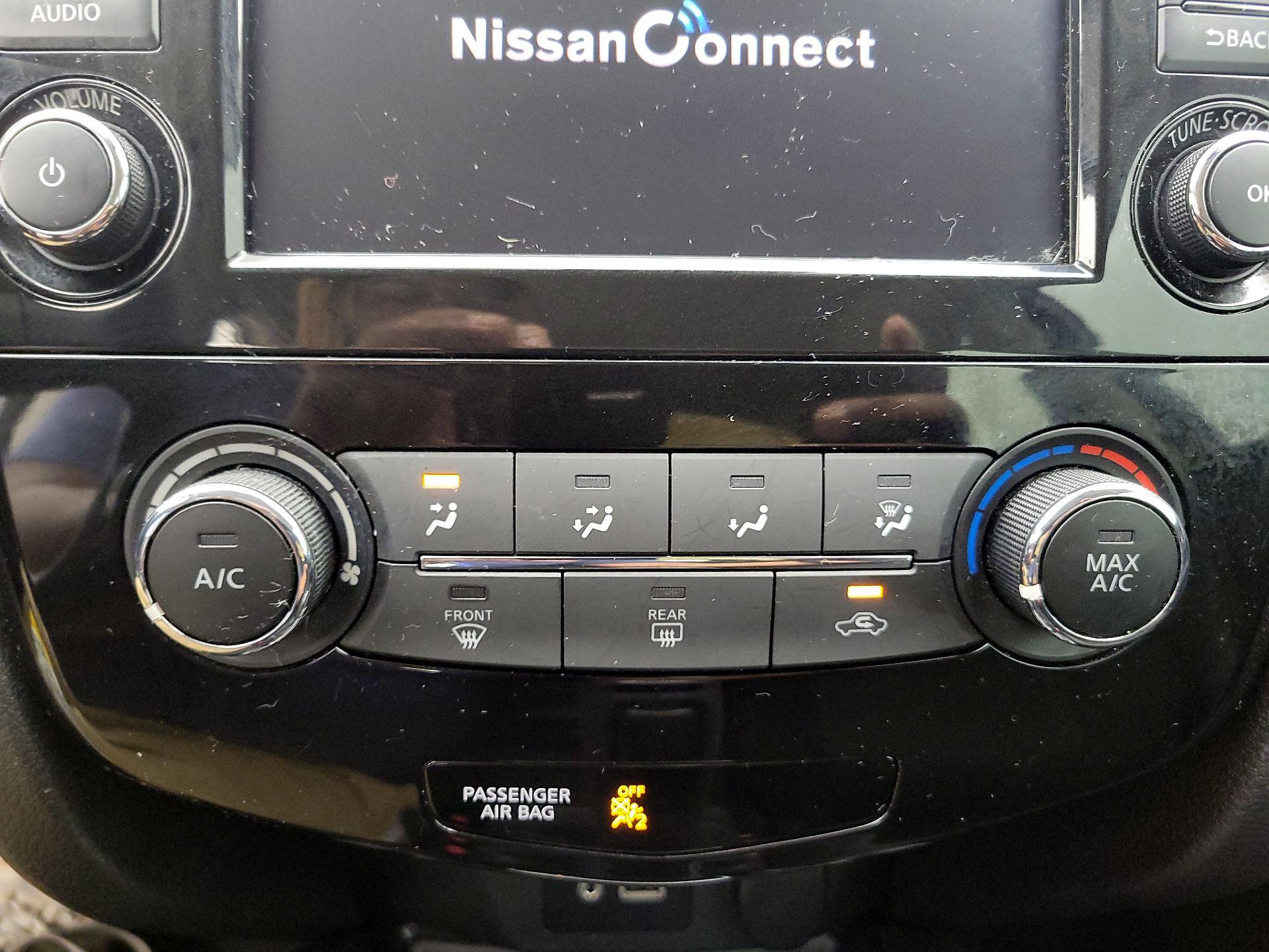 Thumbnail: 2020 Nissan Rogue - 16