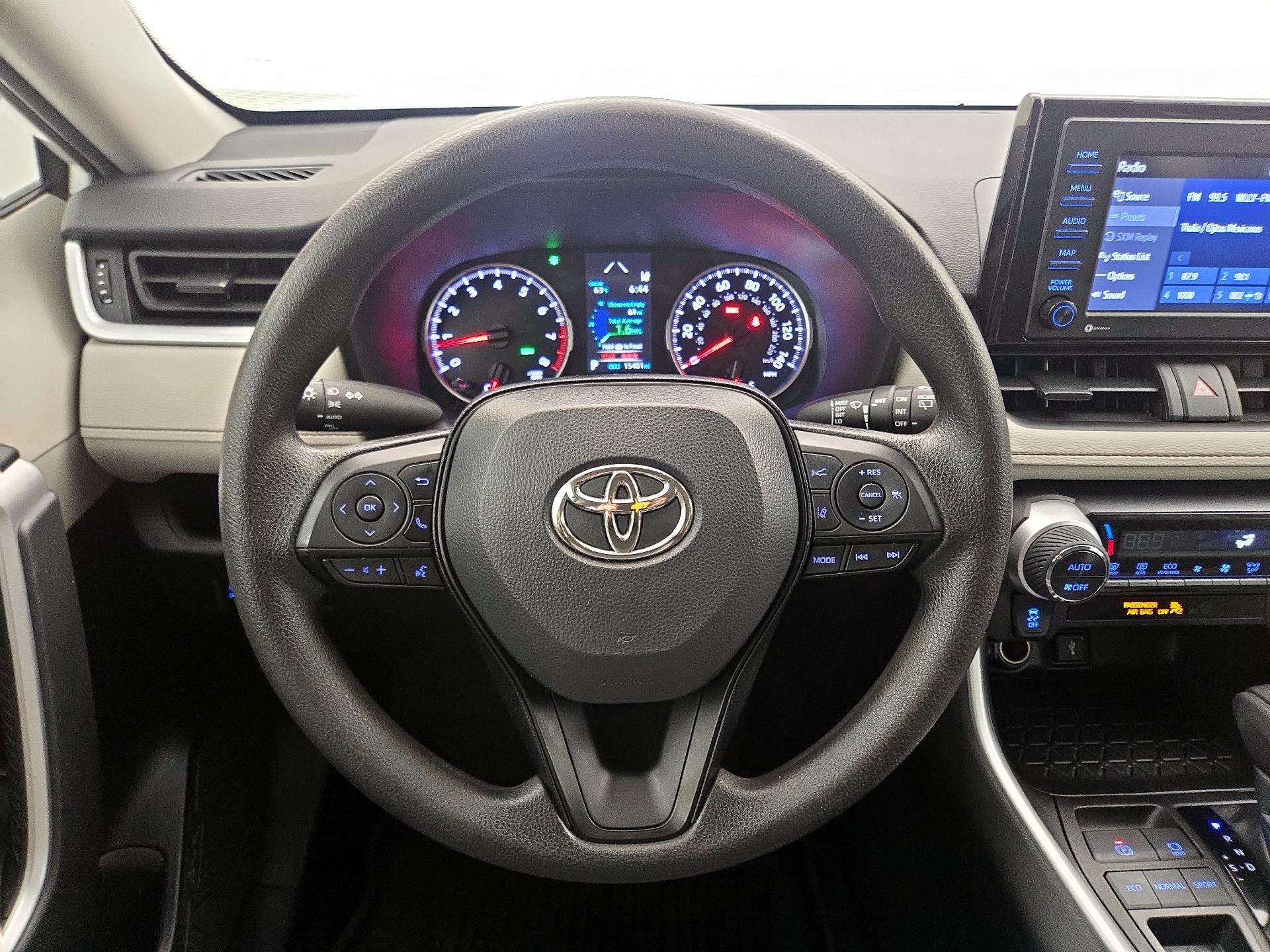 Thumbnail: 2022 Toyota RAV4 - 10