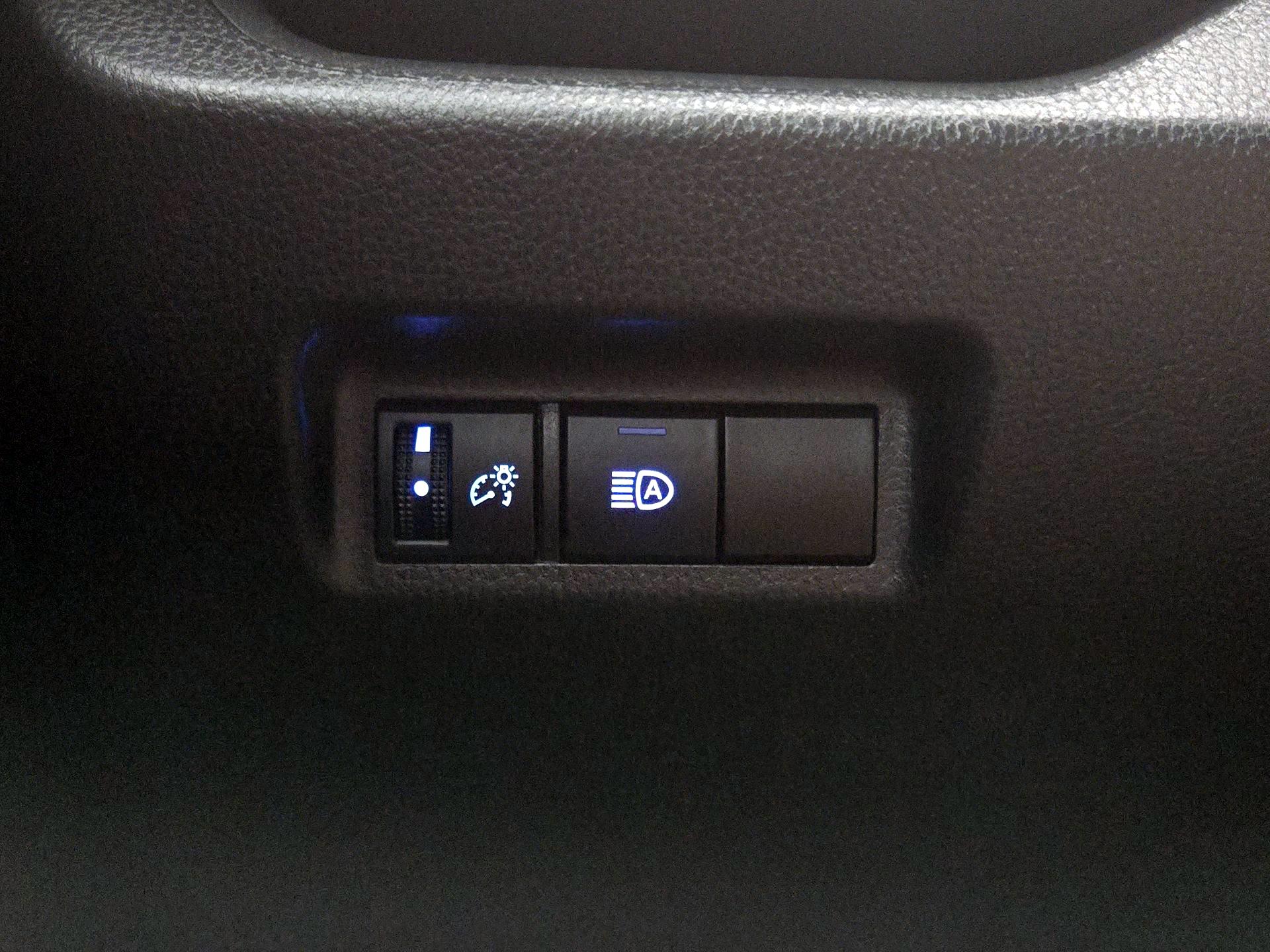 Thumbnail: 2022 Toyota RAV4 - 13