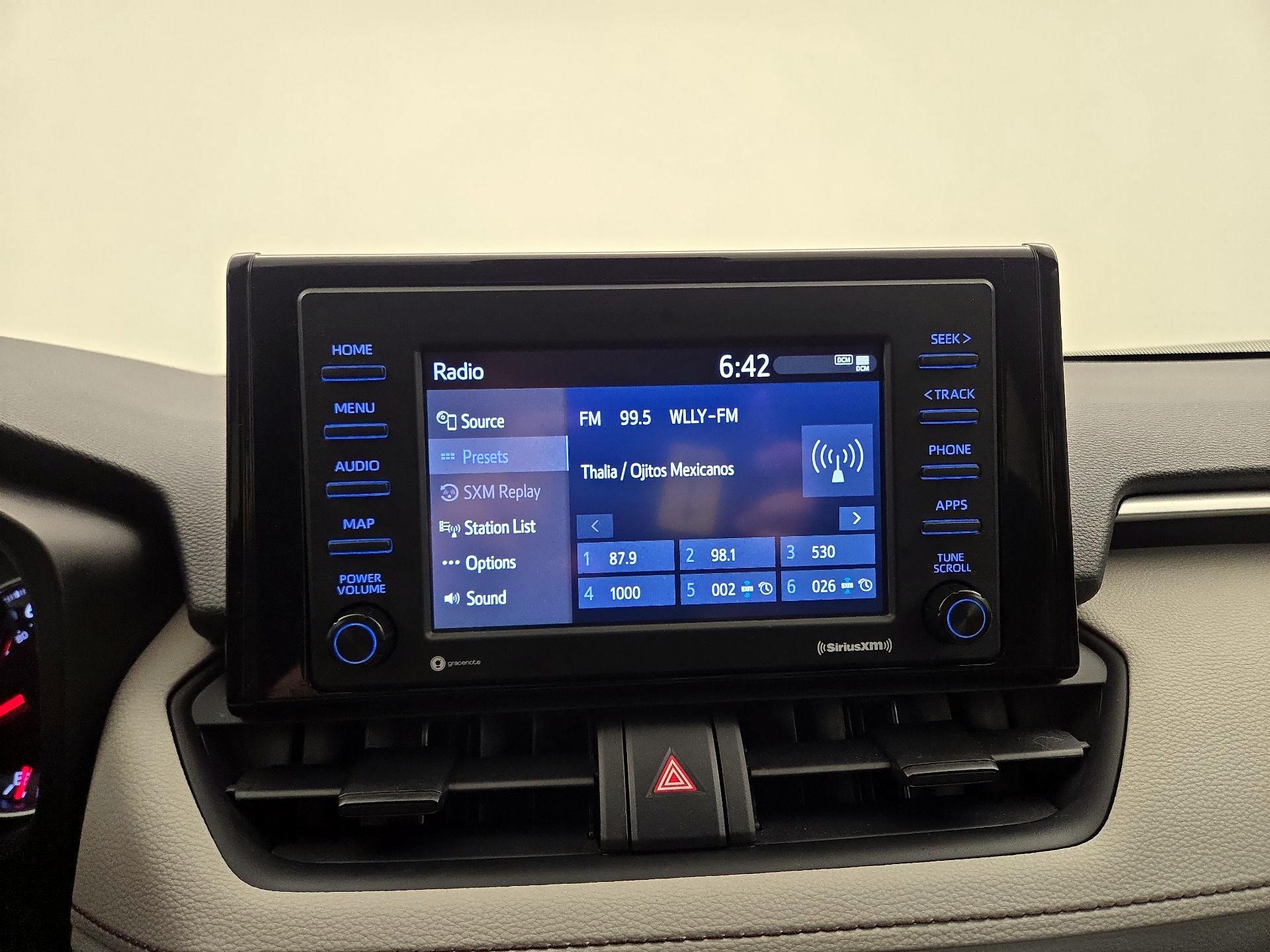 Thumbnail: 2022 Toyota RAV4 - 15