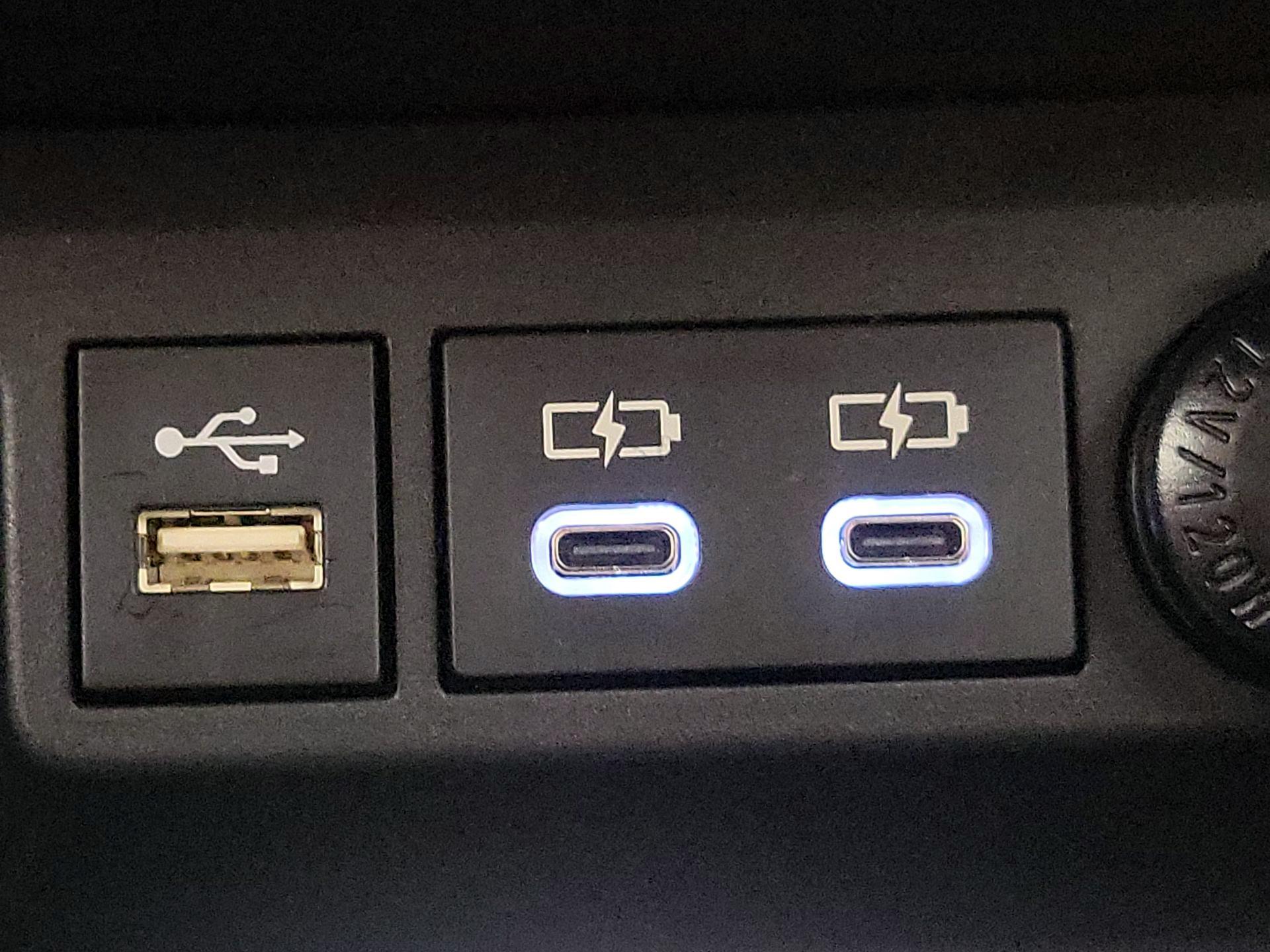 Thumbnail: 2023 Toyota Highlander - 18