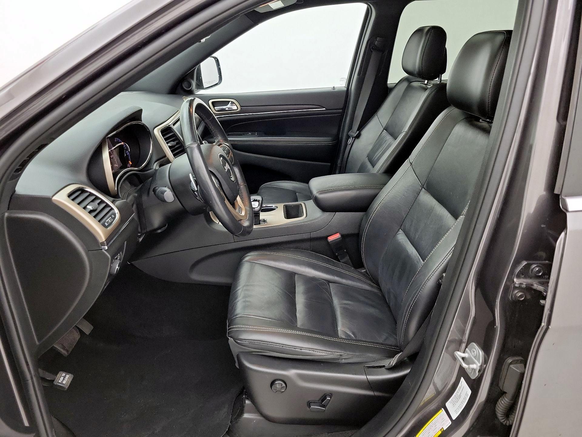 Thumbnail: 2015 Jeep Grand Cherokee - 11