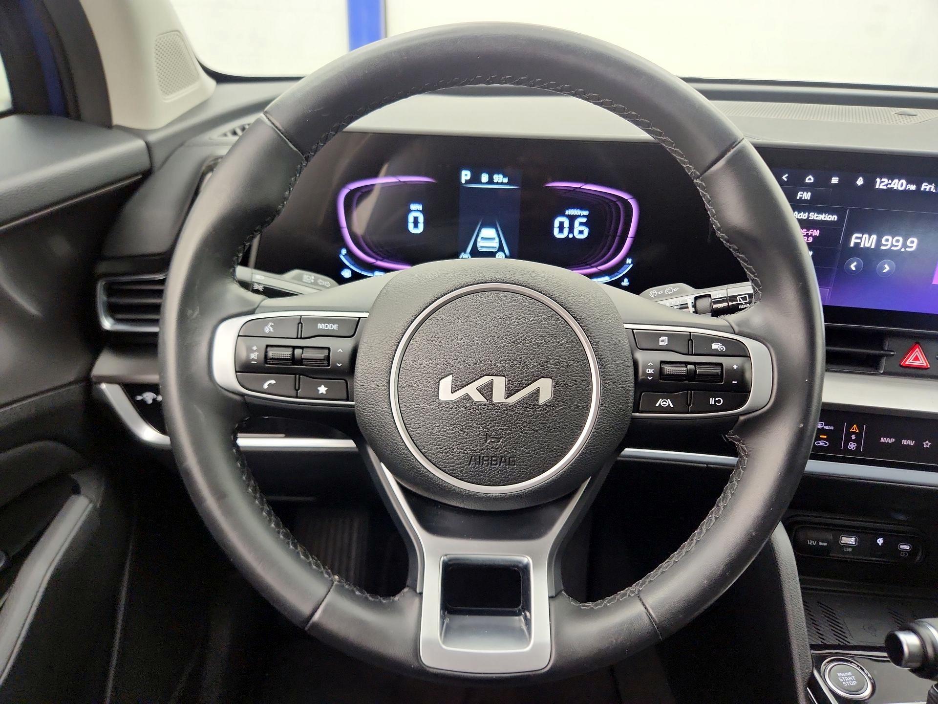 Thumbnail: 2023 Kia Sportage - 10