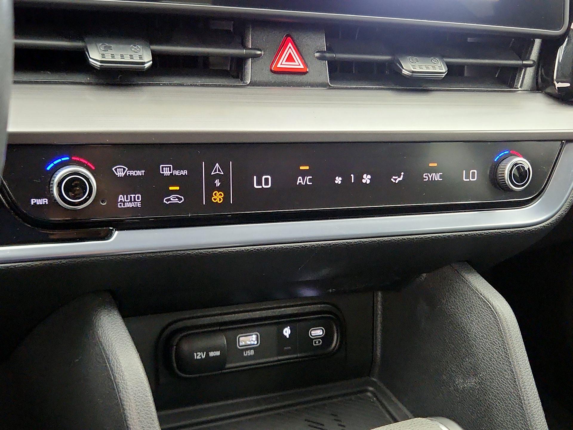 Thumbnail: 2023 Kia Sportage - 17