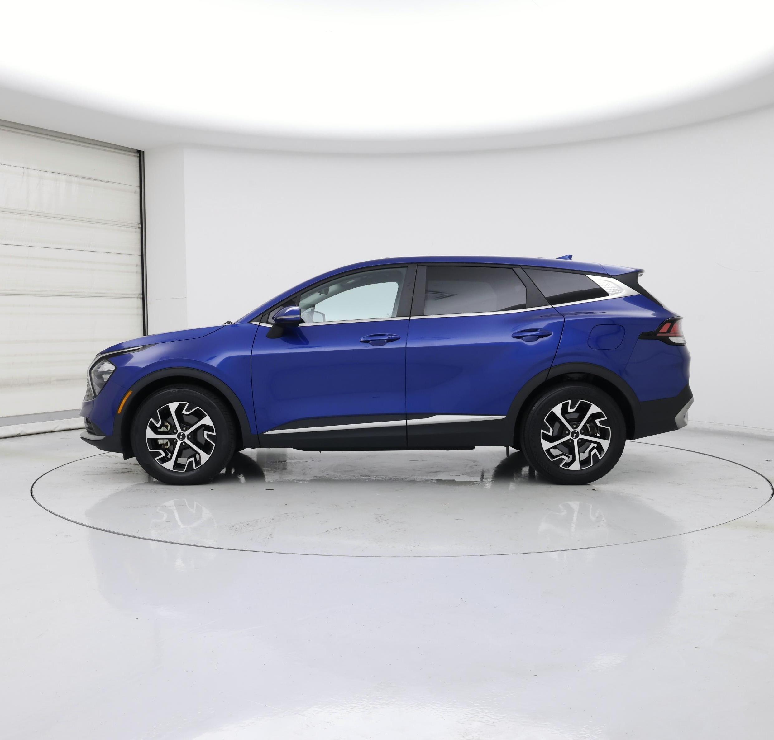 Thumbnail: 2023 Kia Sportage - 3