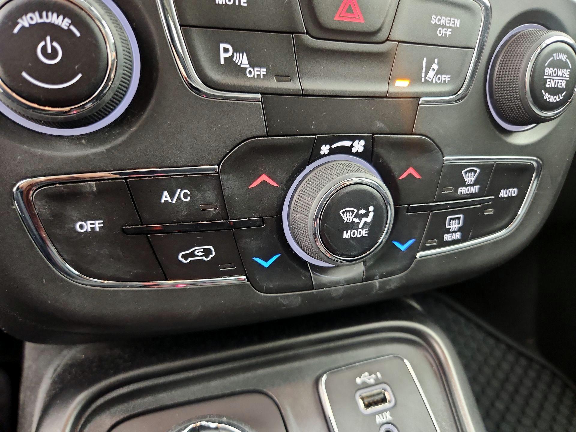 Thumbnail: 2021 Jeep Compass - 17