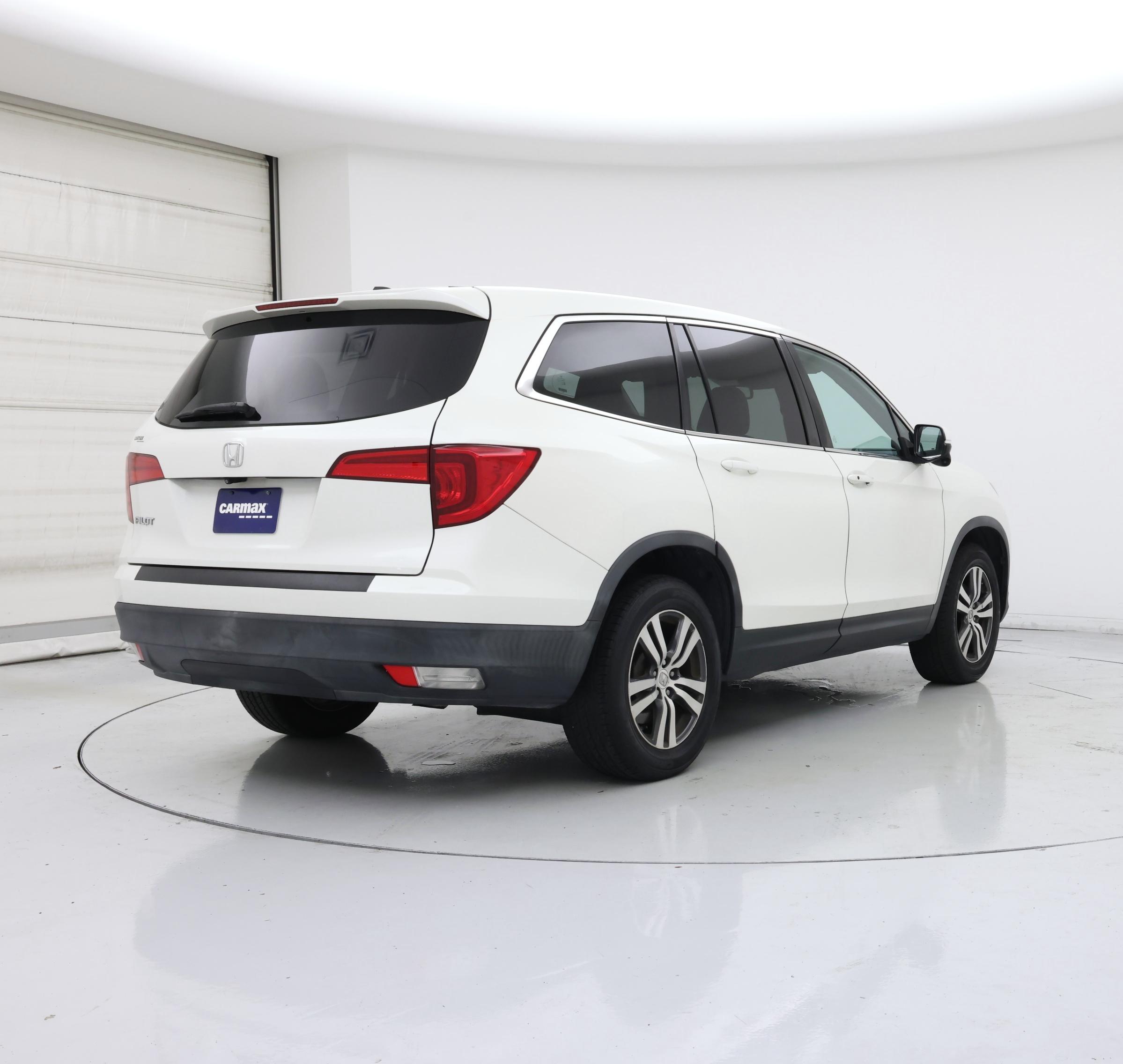 Thumbnail: 2018 Honda Pilot - 8