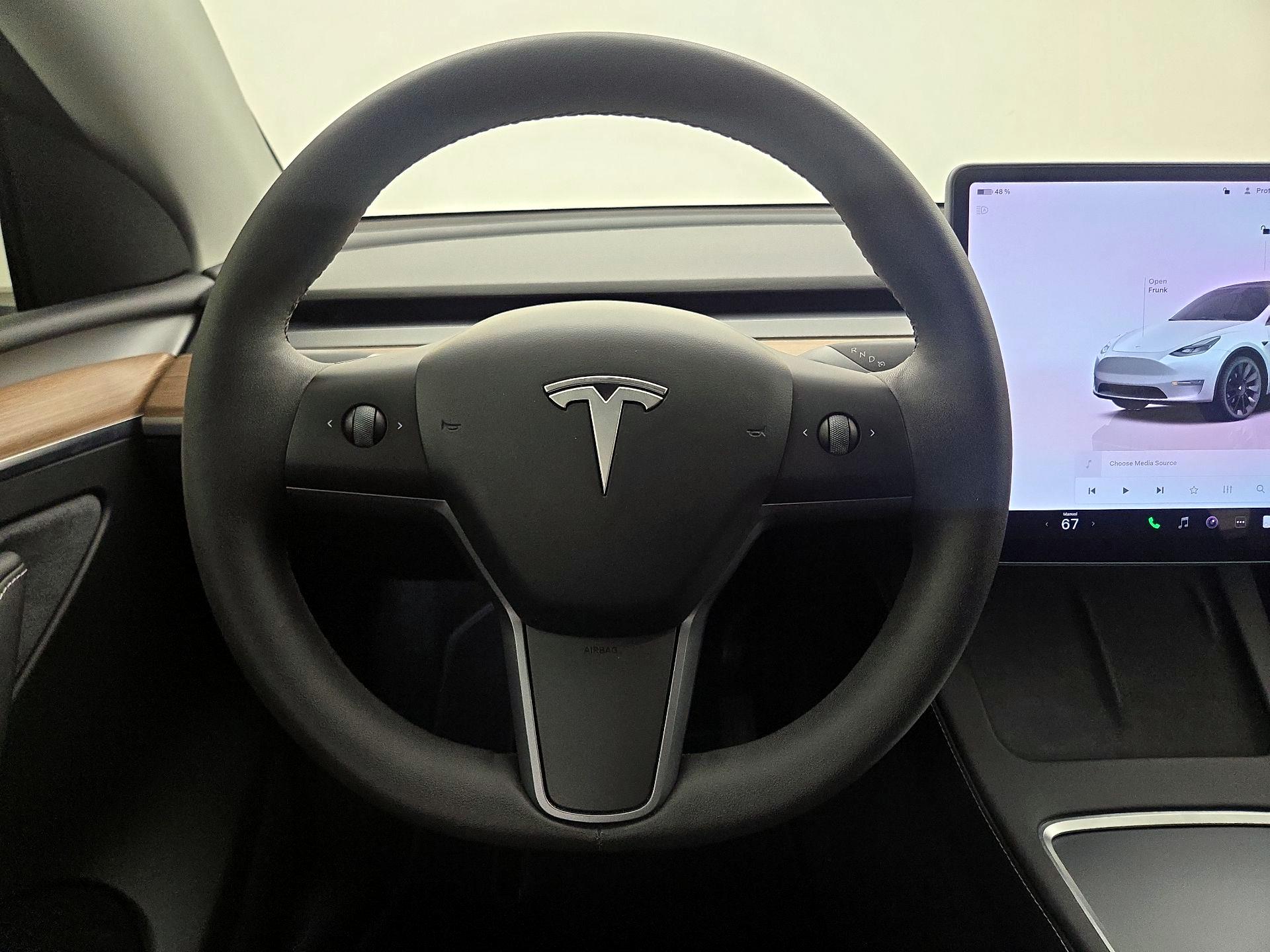 Thumbnail: 2023 Tesla Model Y - 10