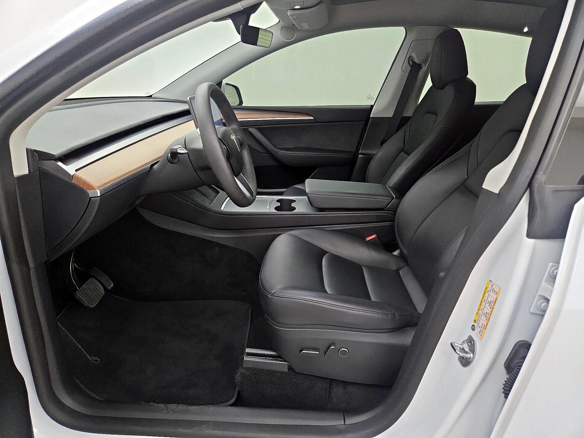 Thumbnail: 2023 Tesla Model Y - 11