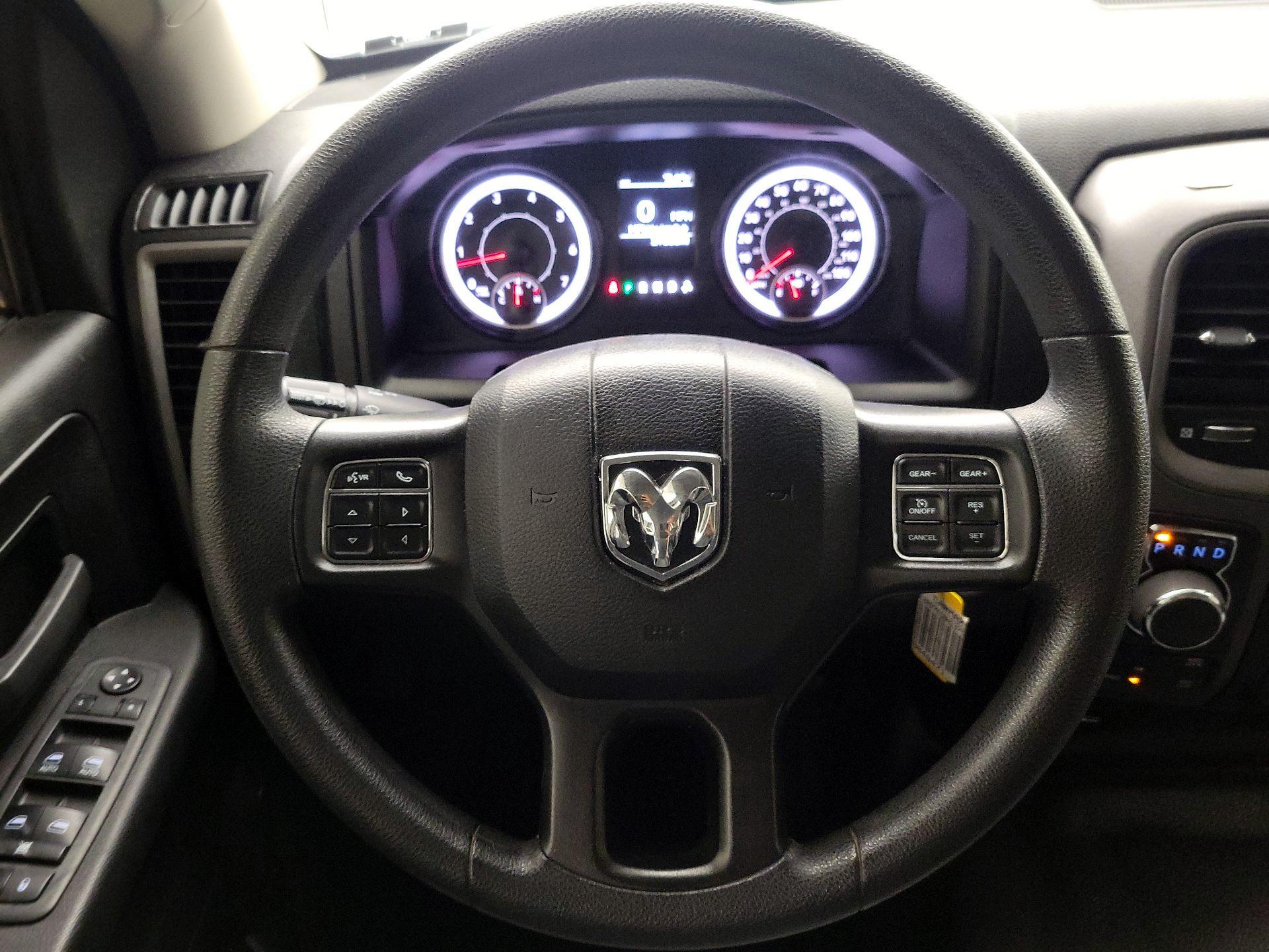 Thumbnail: 2022 RAM 1500 Classic - 10