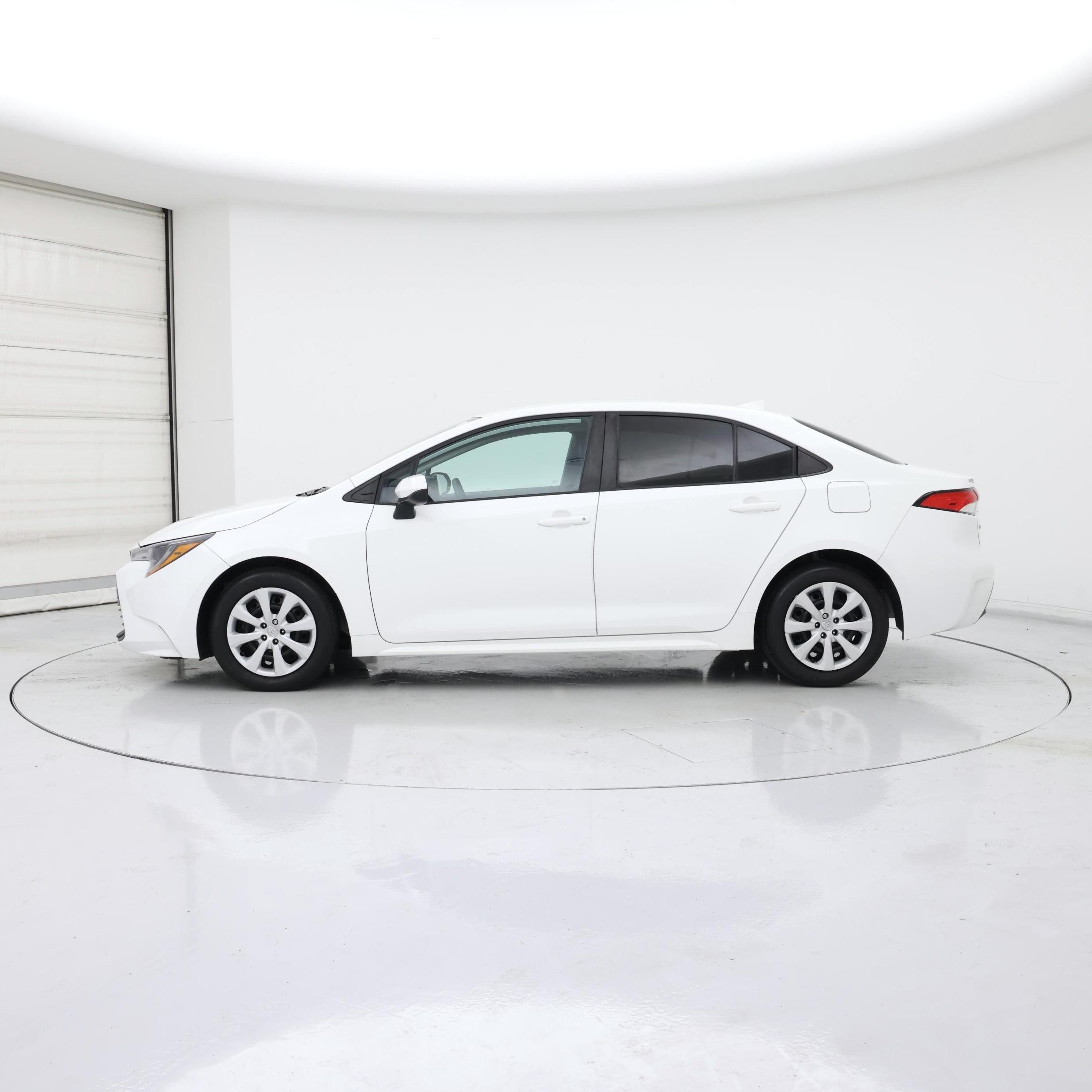 Thumbnail: 2024 Toyota Corolla - 3