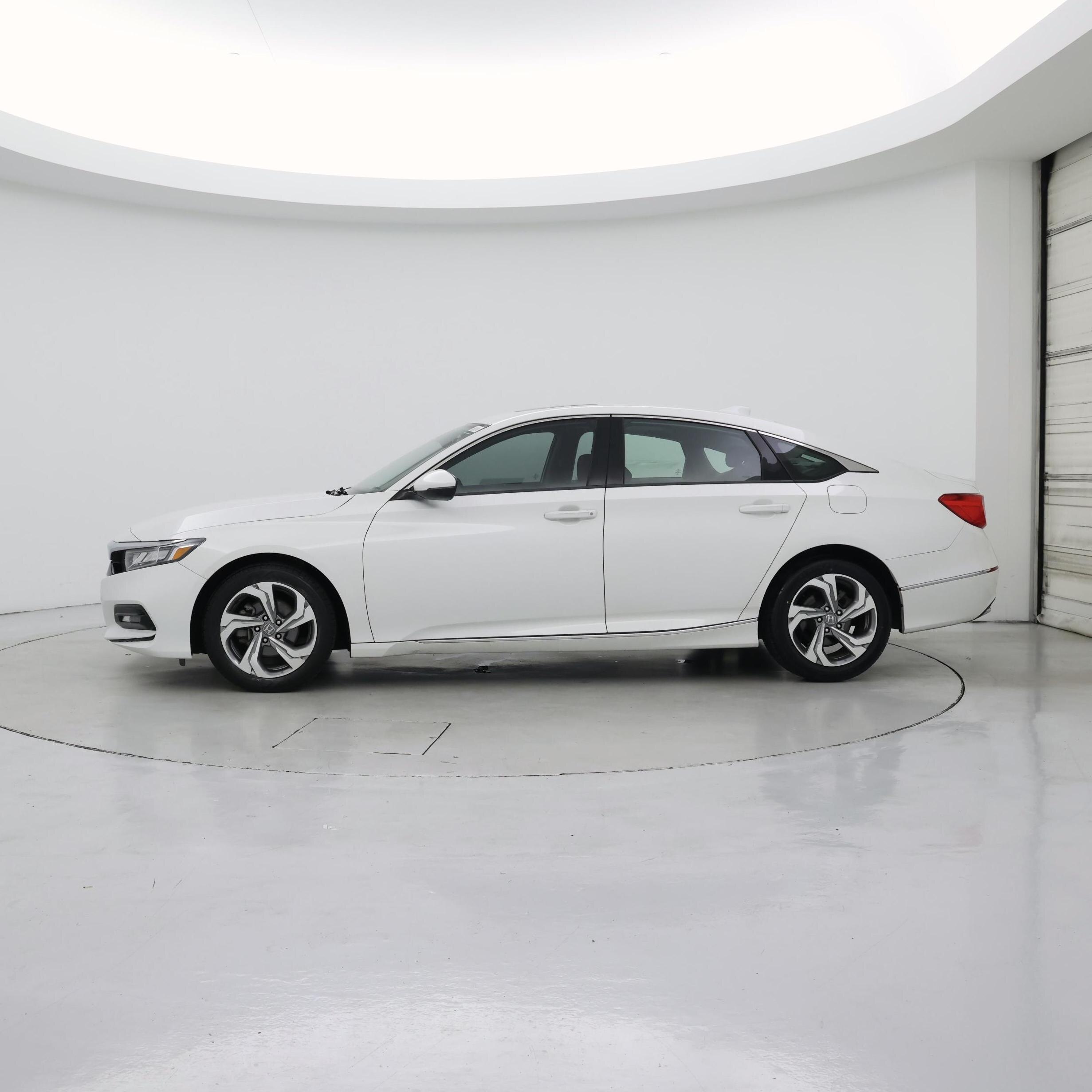 Thumbnail: 2018 Honda Accord - 3