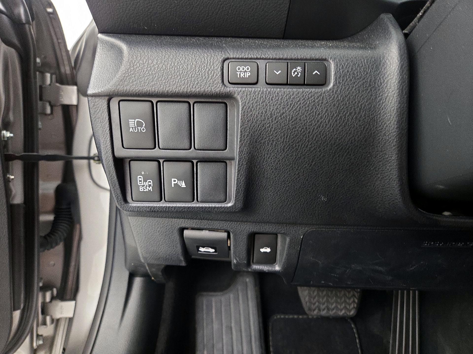 Thumbnail: 2022 Lexus RC - 13