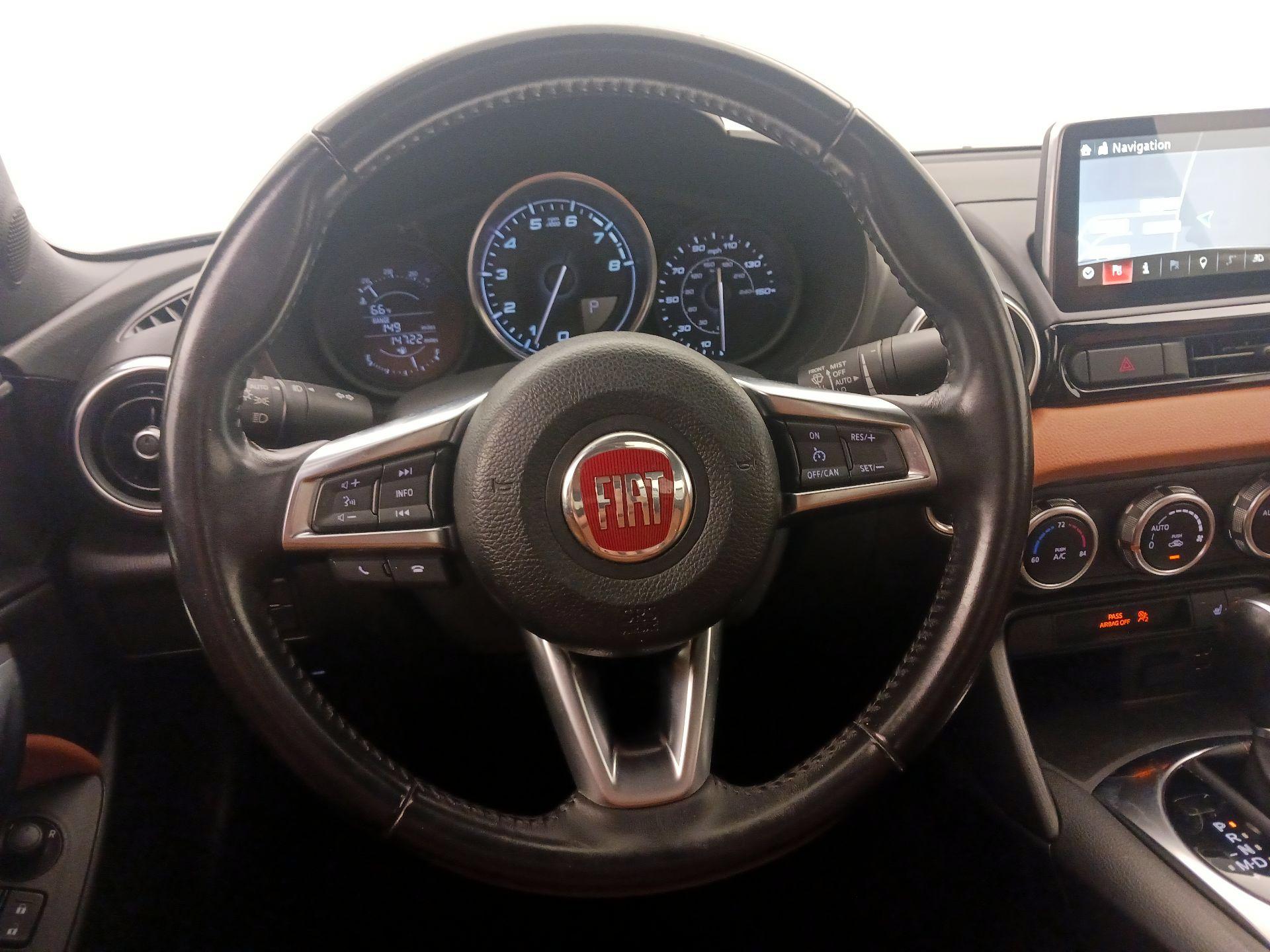 Thumbnail: 2019 Fiat 124 Spider - 10