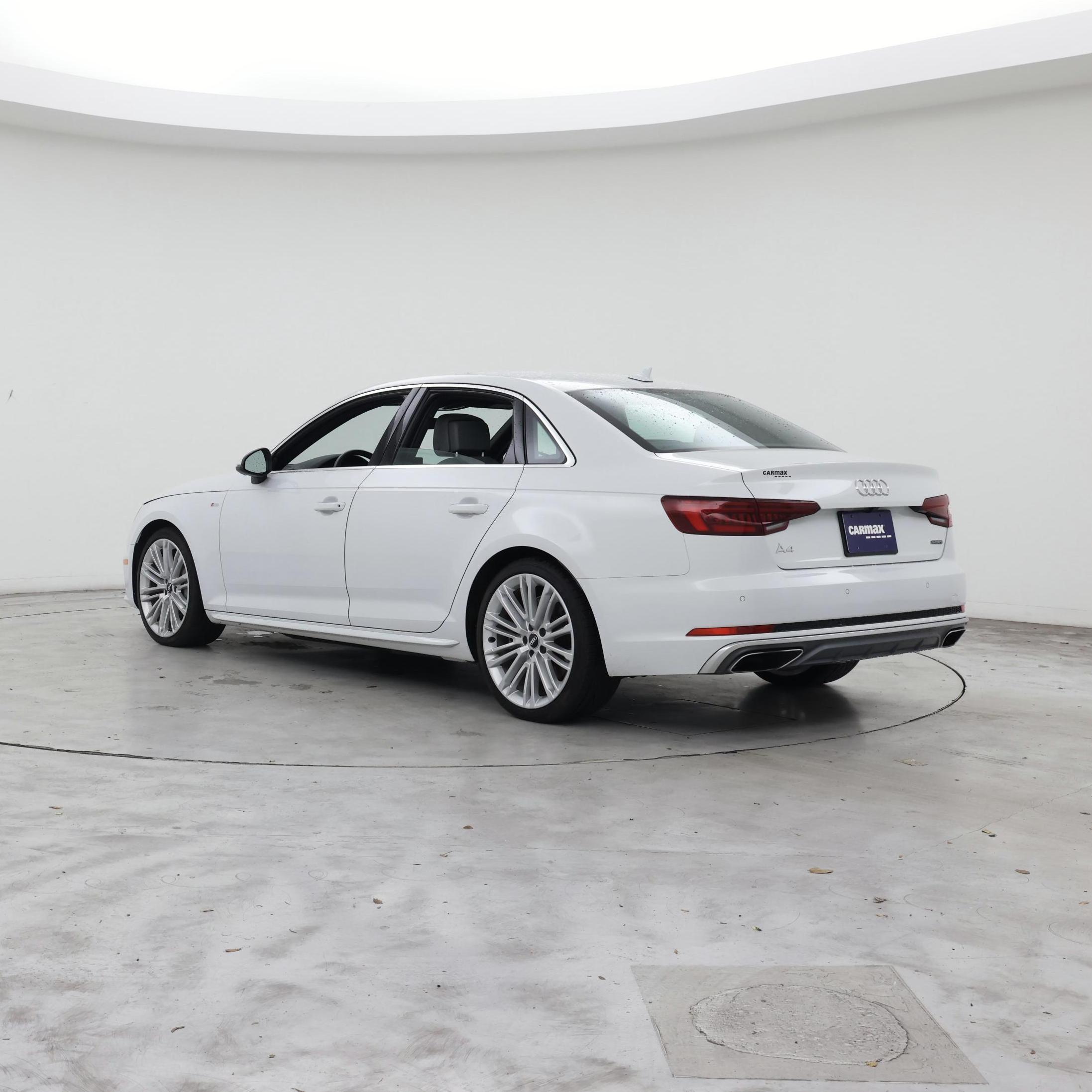 Thumbnail: 2019 Audi A4 - 2