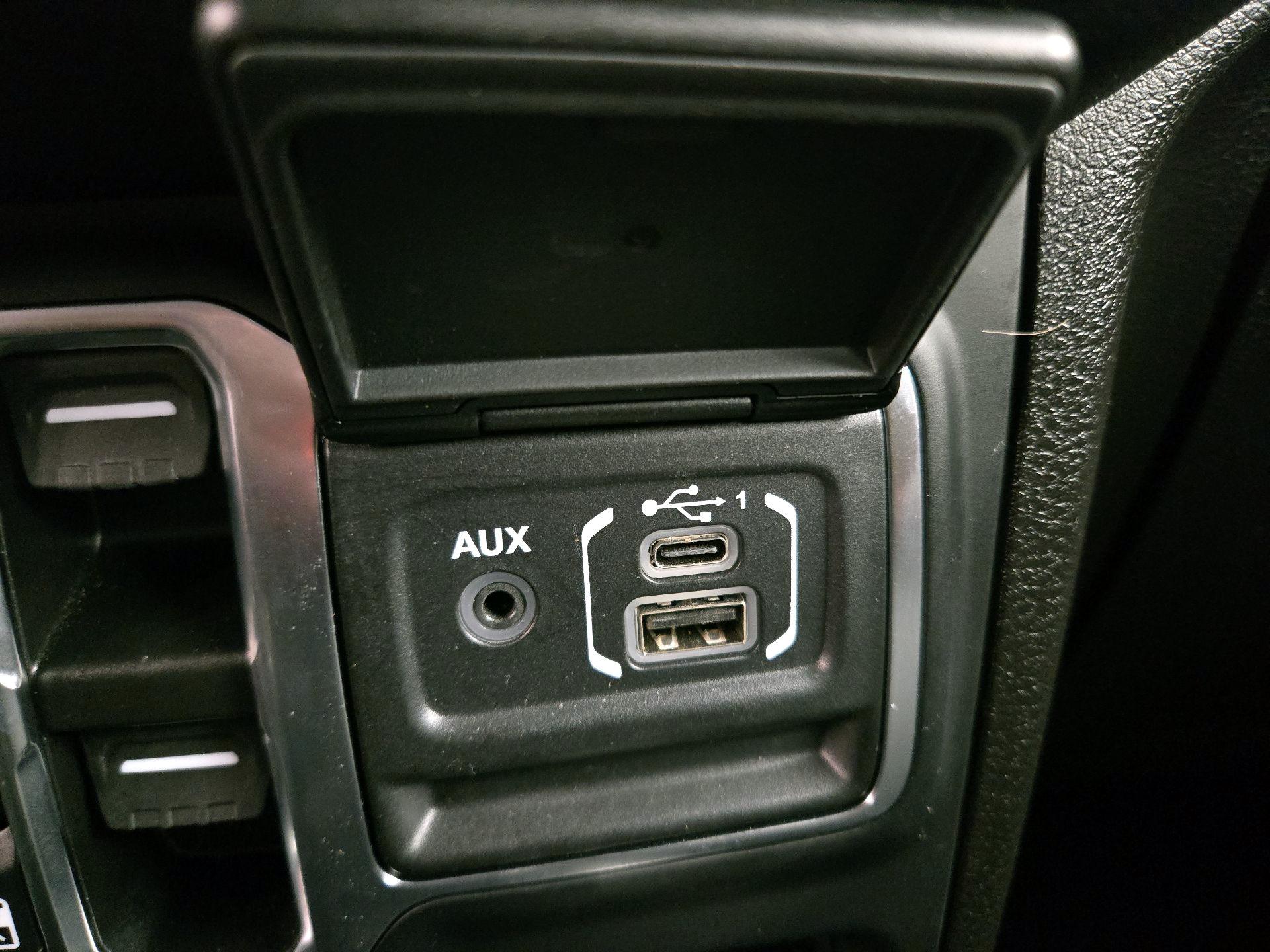 Thumbnail: 2025 Jeep Wrangler - 18