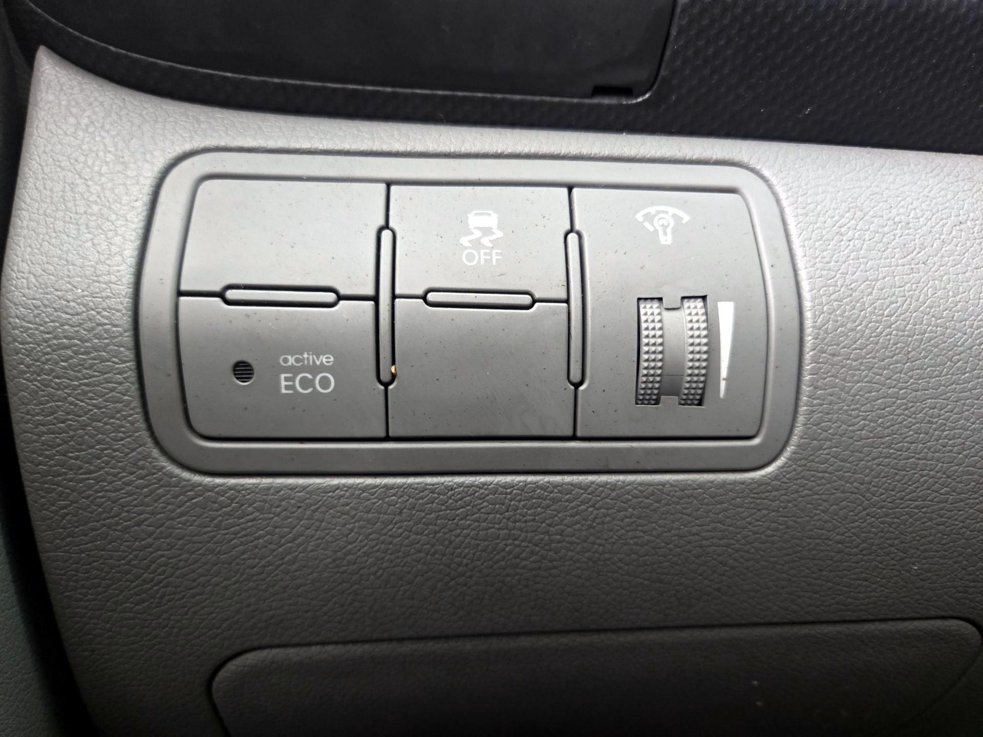 Thumbnail: 2014 Hyundai Accent - 13