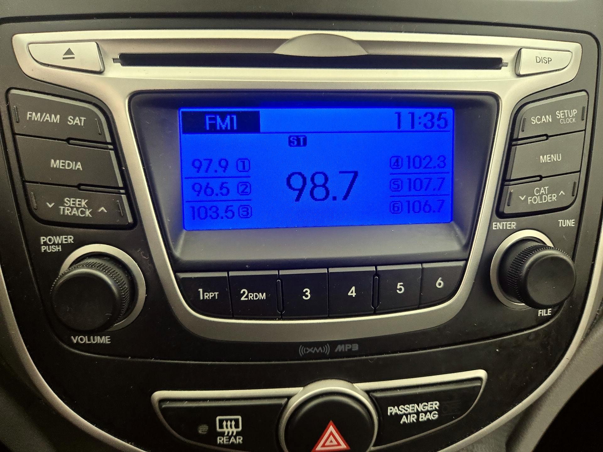 Thumbnail: 2014 Hyundai Accent - 14