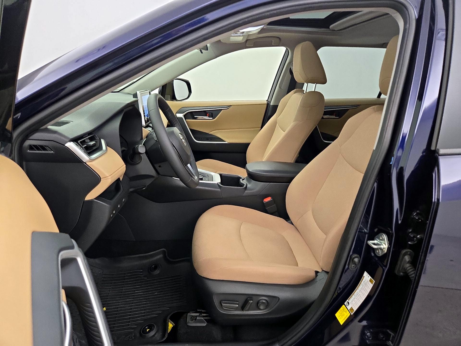 Thumbnail: 2024 Toyota RAV4 - 11