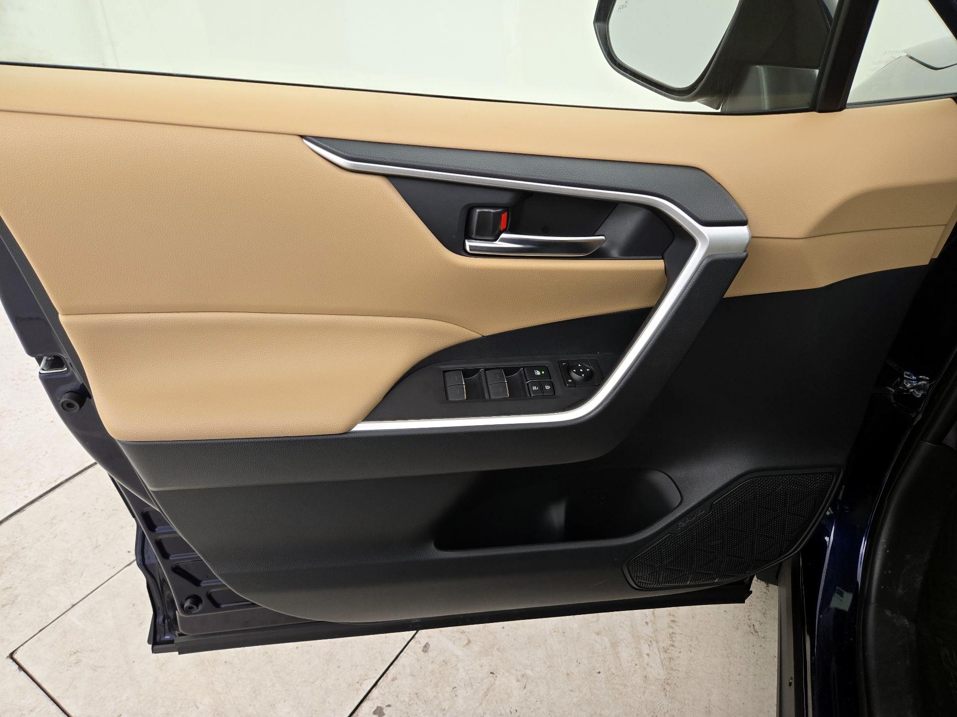 Thumbnail: 2024 Toyota RAV4 - 12
