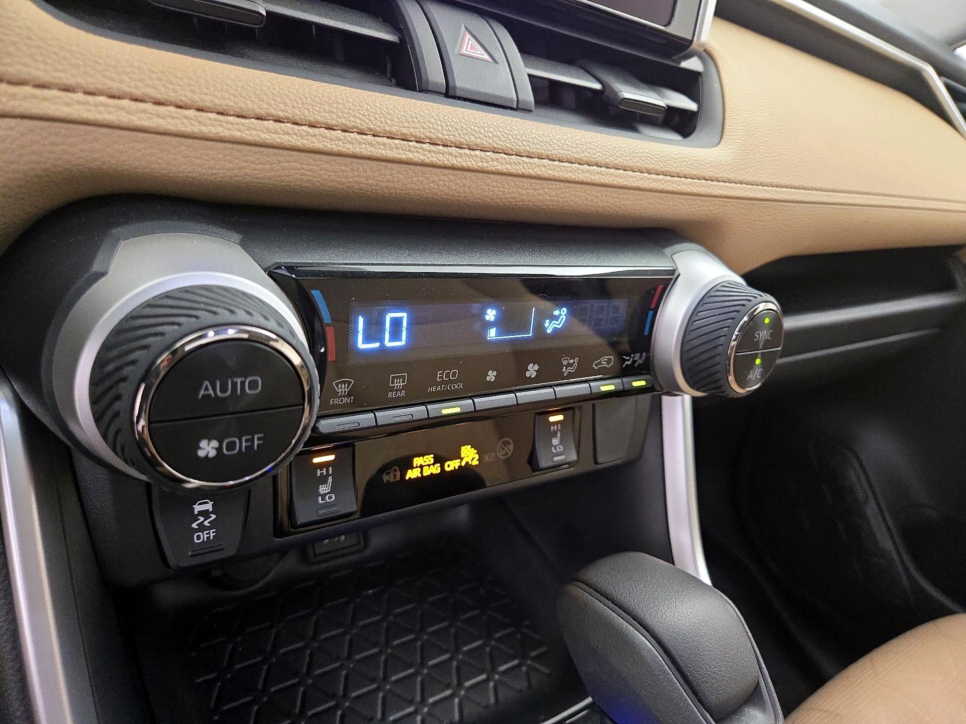 Thumbnail: 2024 Toyota RAV4 - 16