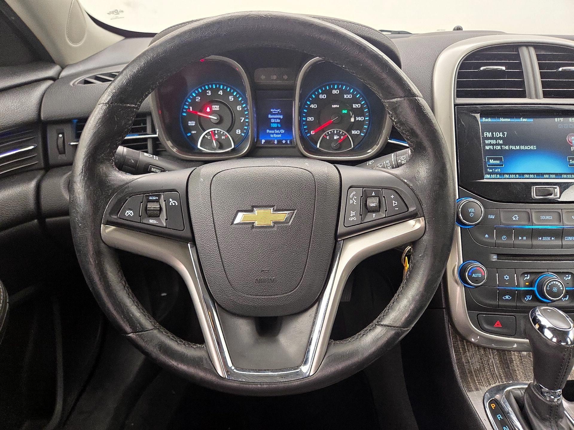 Thumbnail: 2015 Chevrolet Malibu - 10