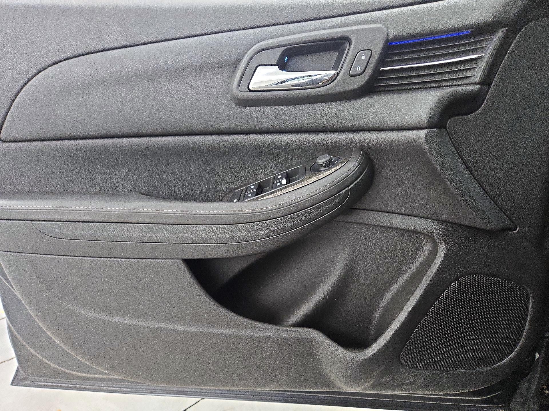 Thumbnail: 2015 Chevrolet Malibu - 12