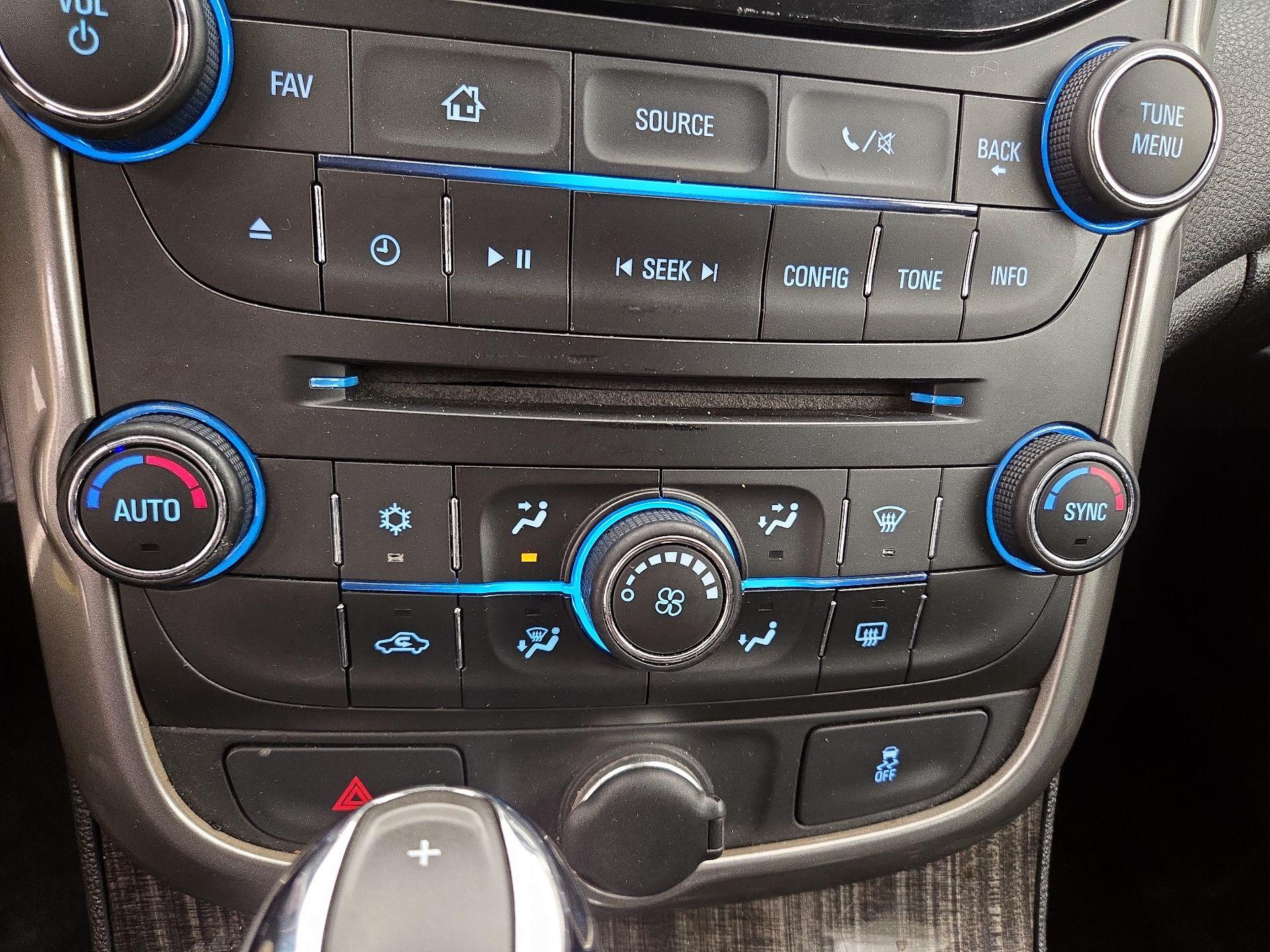 Thumbnail: 2015 Chevrolet Malibu - 15