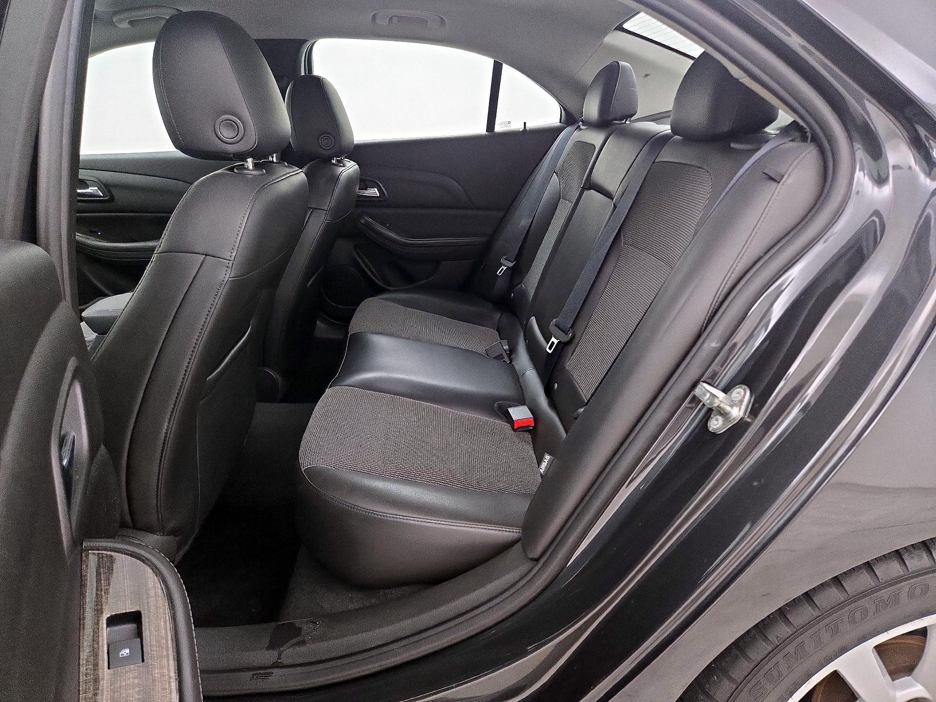 Thumbnail: 2015 Chevrolet Malibu - 18
