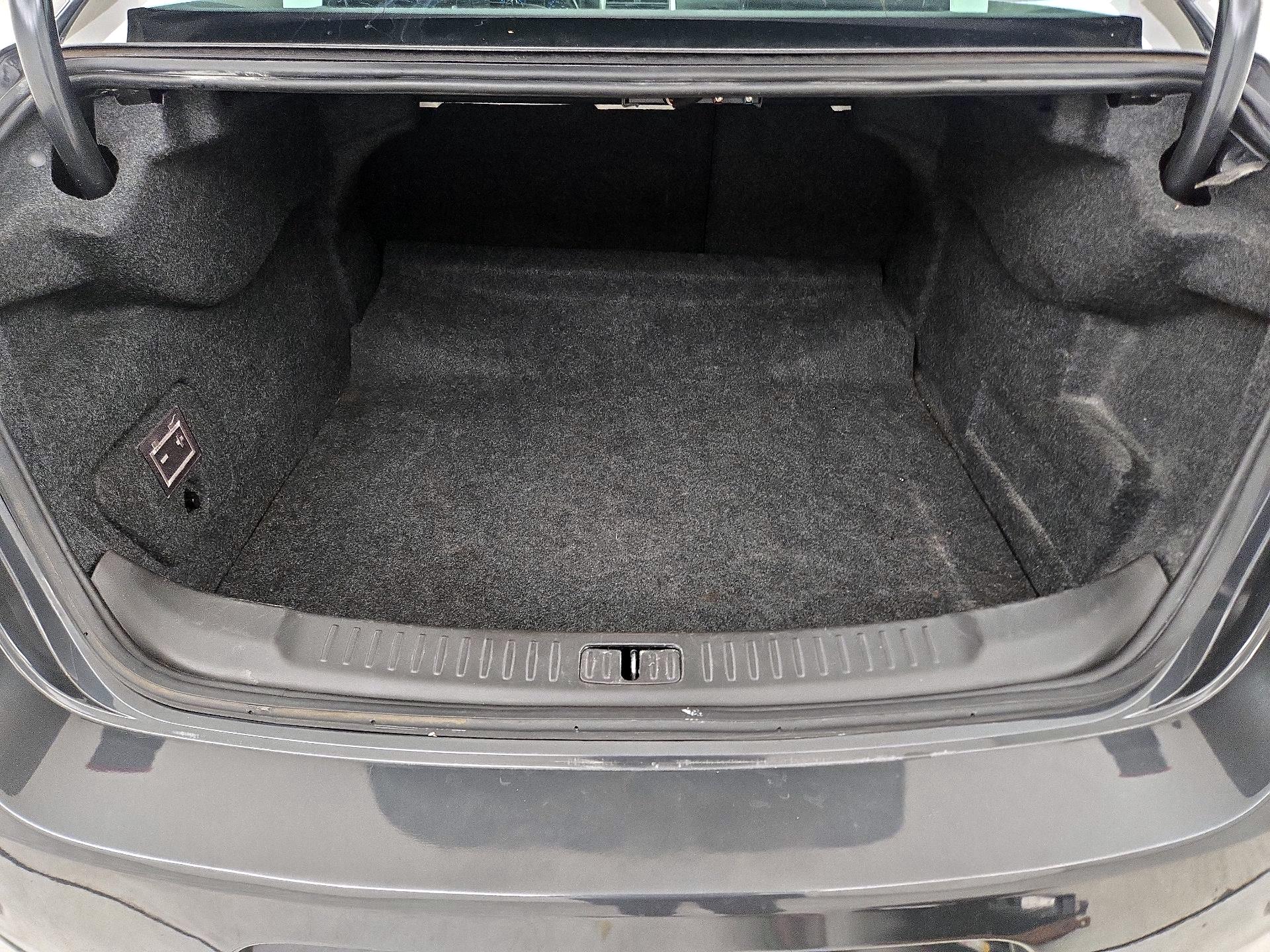 Thumbnail: 2015 Chevrolet Malibu - 19