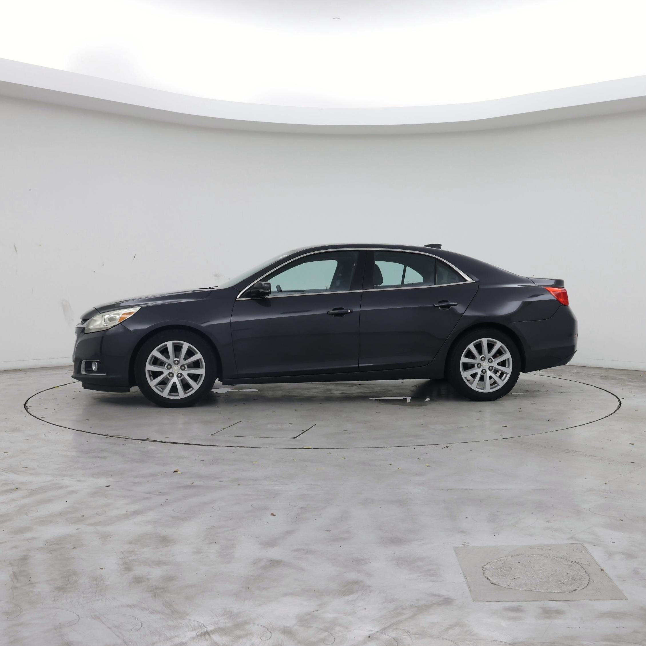Thumbnail: 2015 Chevrolet Malibu - 3